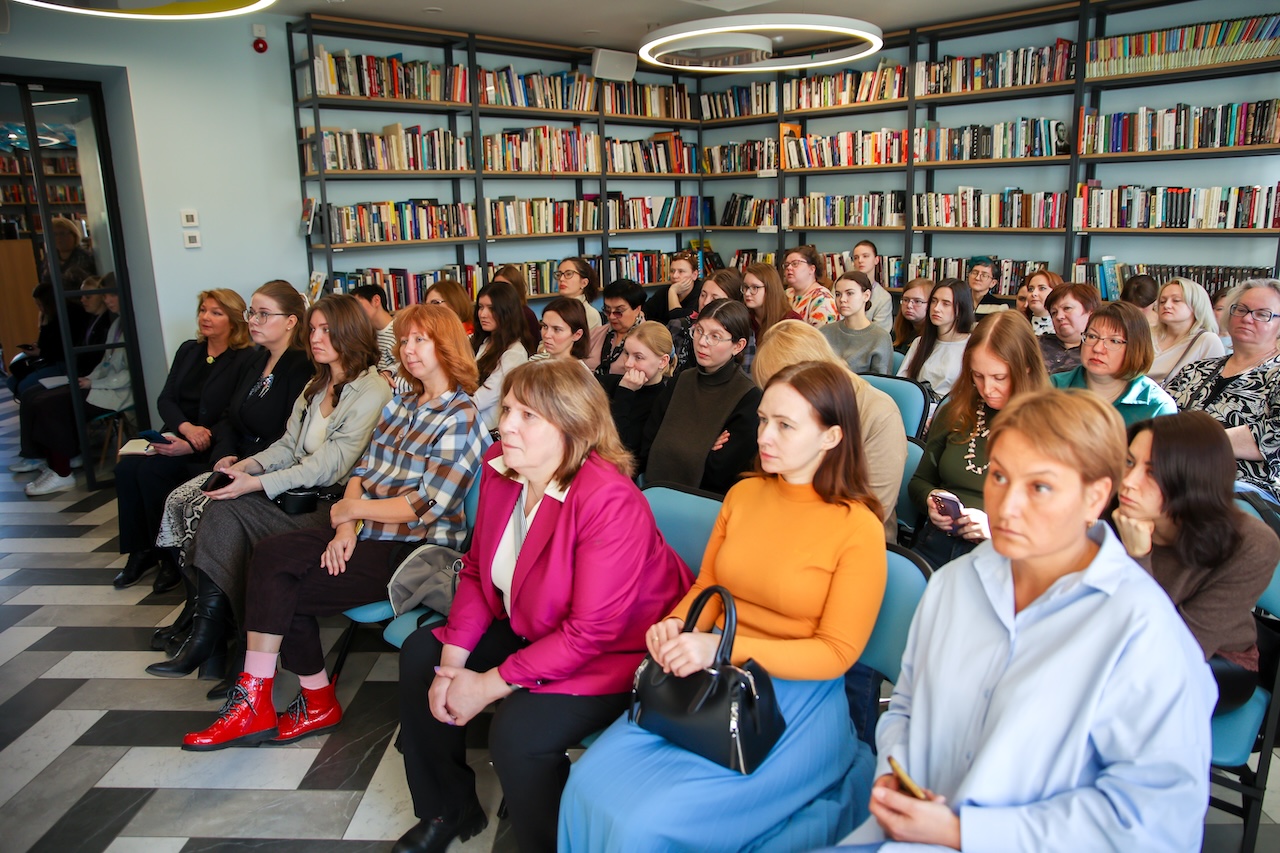 Постер для новости &laquo;В Библиотеке на Карповке прошёл семинар для библиотечных специалистов района&raquo;