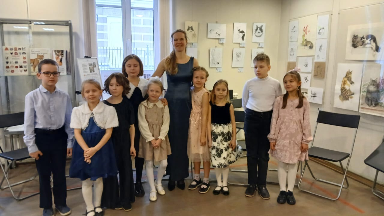 Постер для новости &laquo;В библиотеке Кировских островов прошел концерт учеников Евгении Наливкиной&raquo;