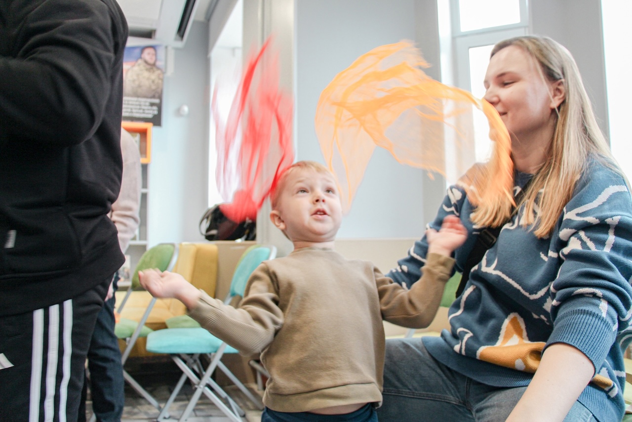 Постер для новости &laquo;Мастер-класс от Упсала-Цирка в Библиотеке книжных героев&raquo;