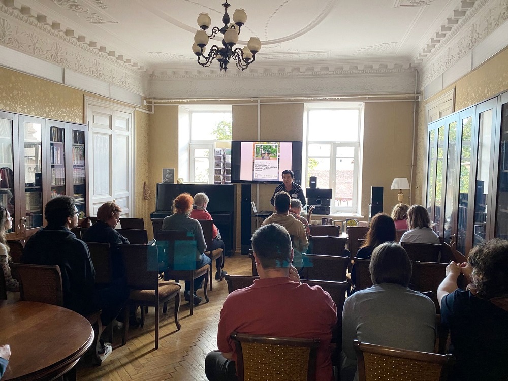 Постер для новости «Путешествие по литературным местам Петроградского района»