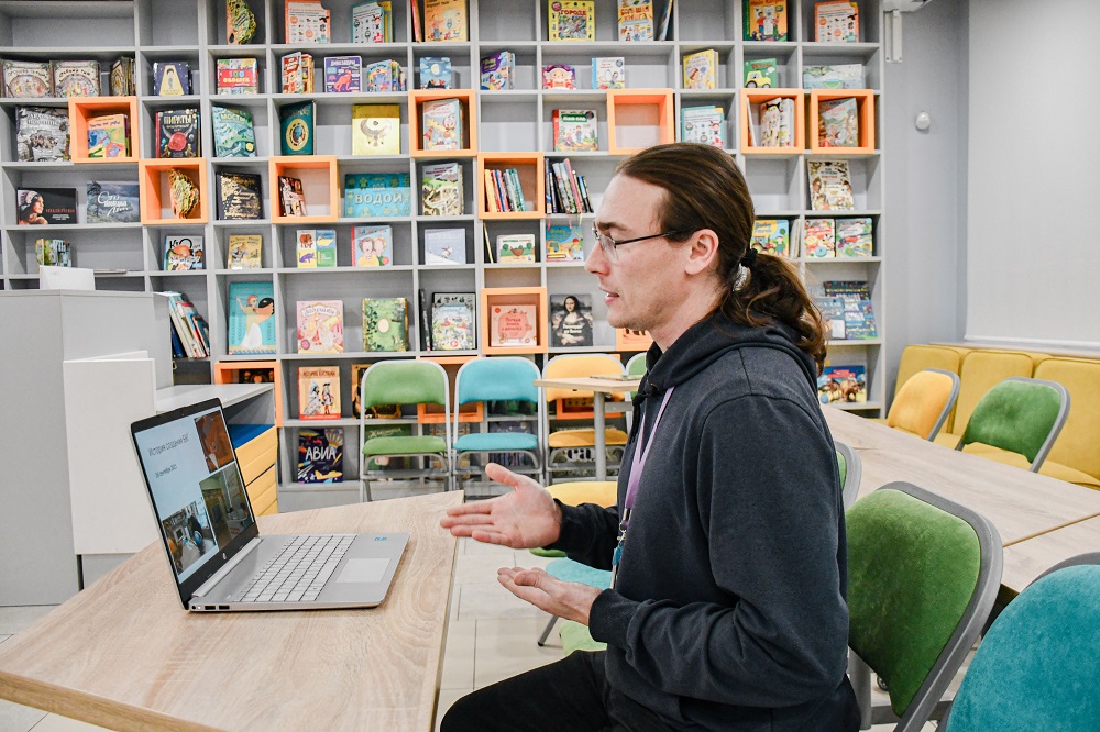 Постер для новости «Библиотека книжных героев представила свой опыт работы на Всероссийской конференции»