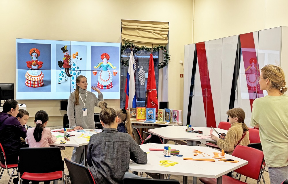 Постер для новости &laquo;В Библиотеке имени В.И. Ленина состоялось волшебное путешествие по «Сказочной карте России»&raquo;