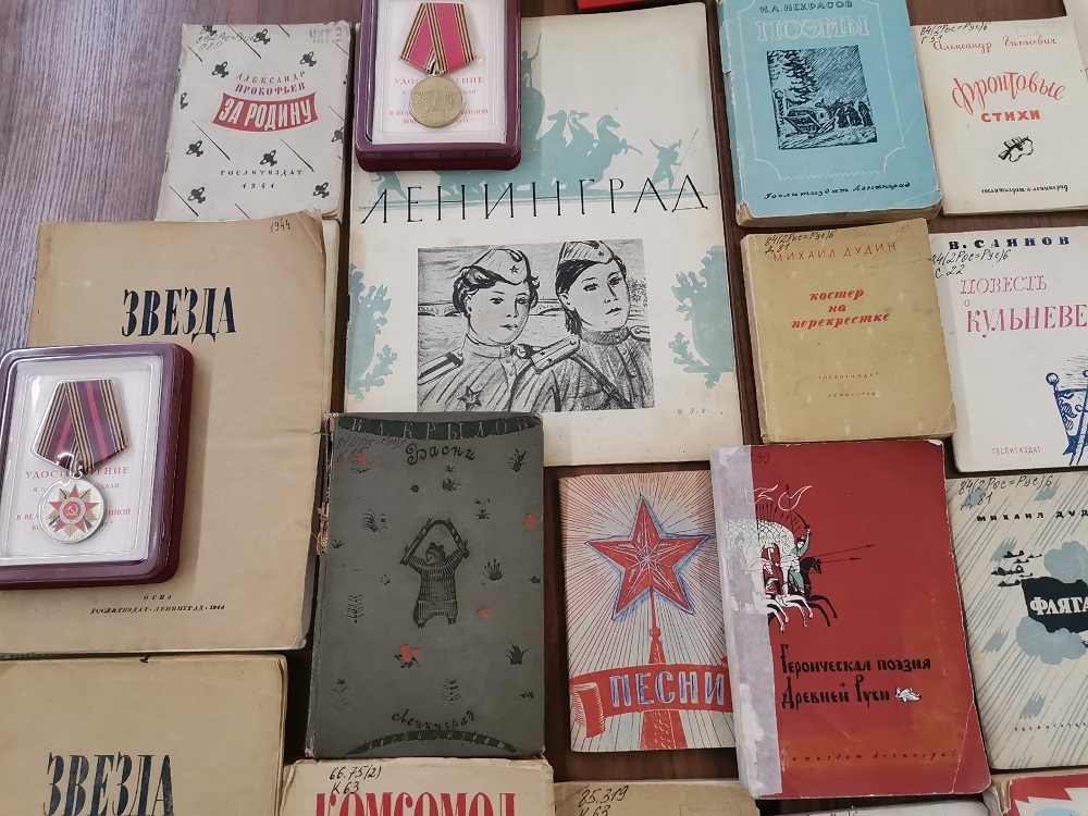 Постер для новости &laquo;Выставка документов «В библиотечной памяти мгновения войны» открылась в Библиотеке Гайдара&raquo;