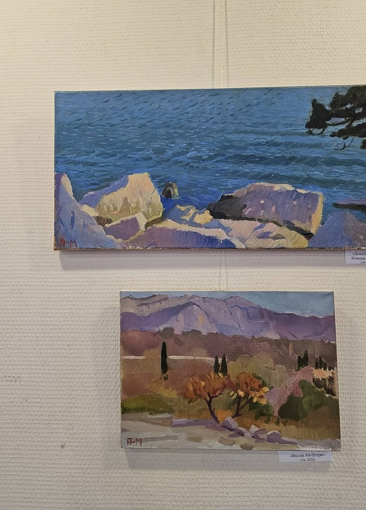 Постер для новости &laquo;Берега Крыма, Херсонес, античная Таврида: в Библиотеке Кировских островов открылась выставка живописи&raquo;