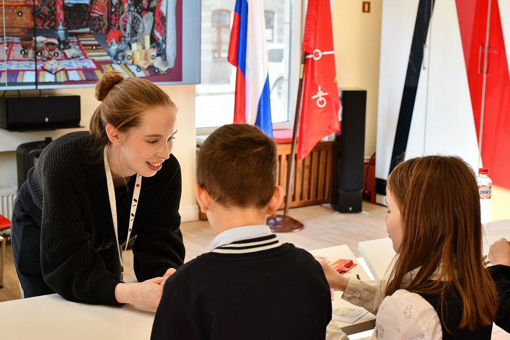 Постер для новости &laquo;В Библиотеке имени В.И. Ленина продолжаются путешествия по «Сказочной карте России»&raquo;