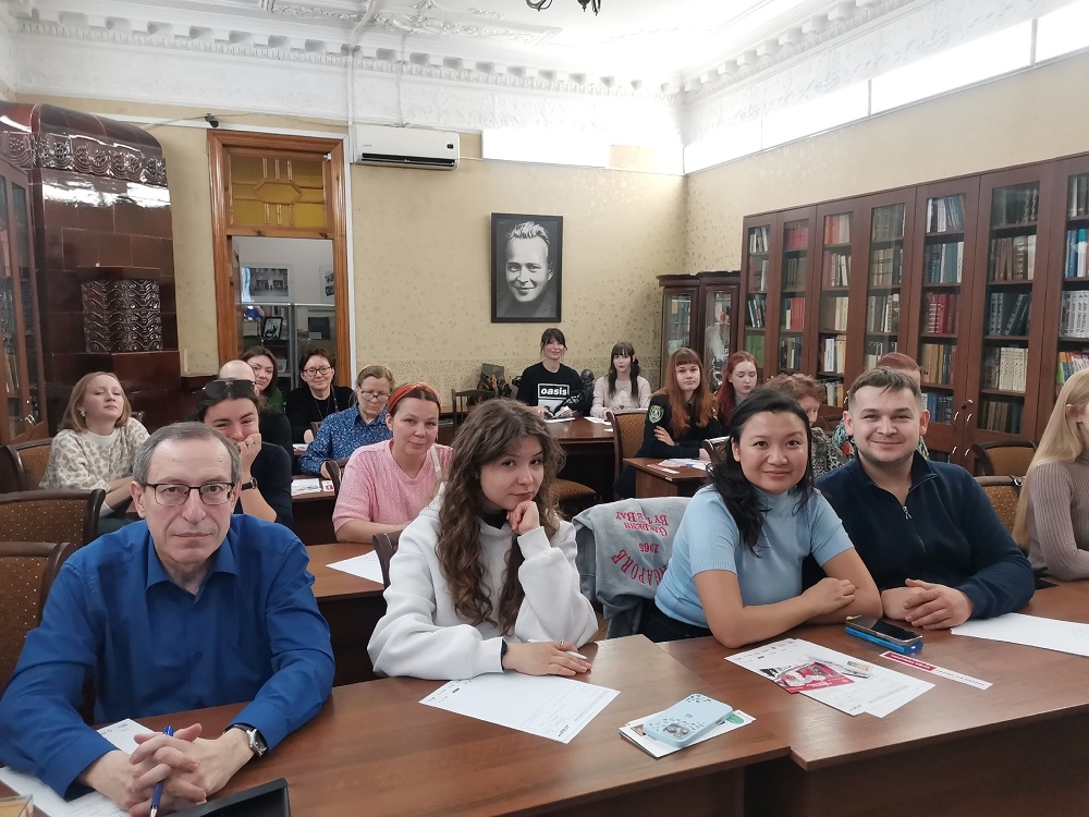 Постер для новости &laquo;В Петербурге написали «Тотальный диктант»&raquo;