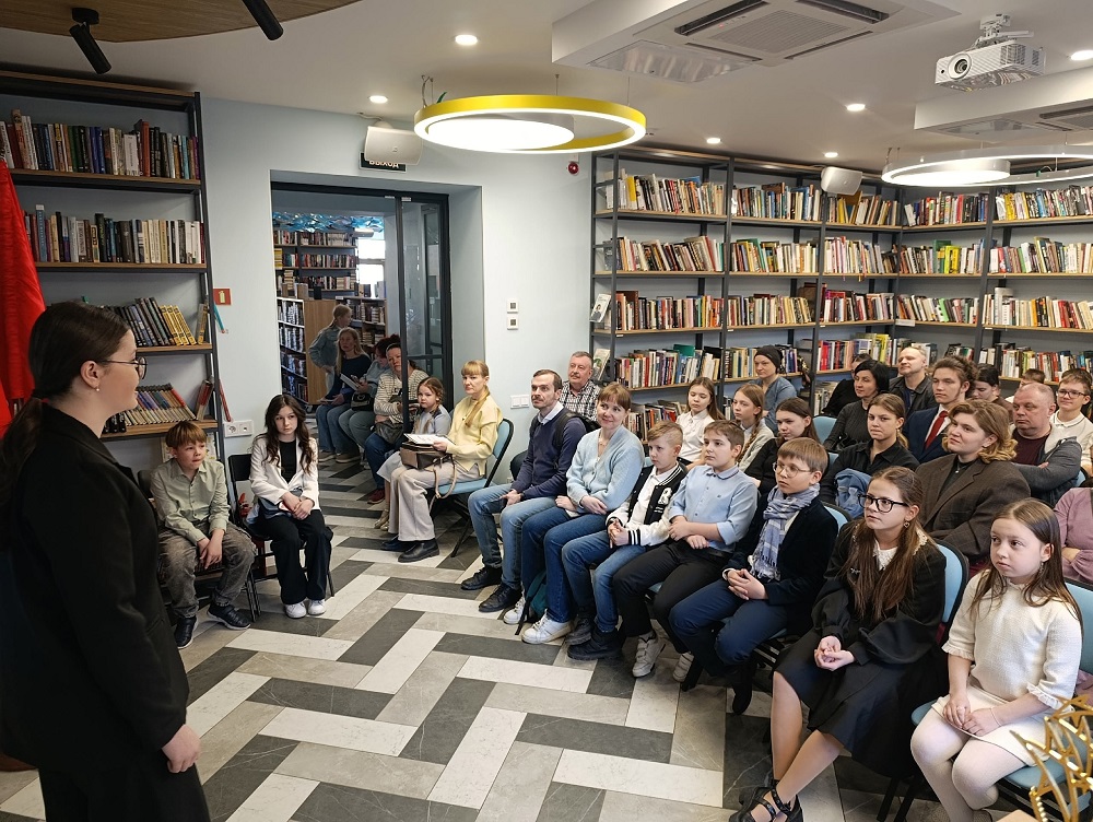 Постер для новости &laquo;Подвели итоги конкурса «Мой космос» ко Дню космонавтики&raquo;