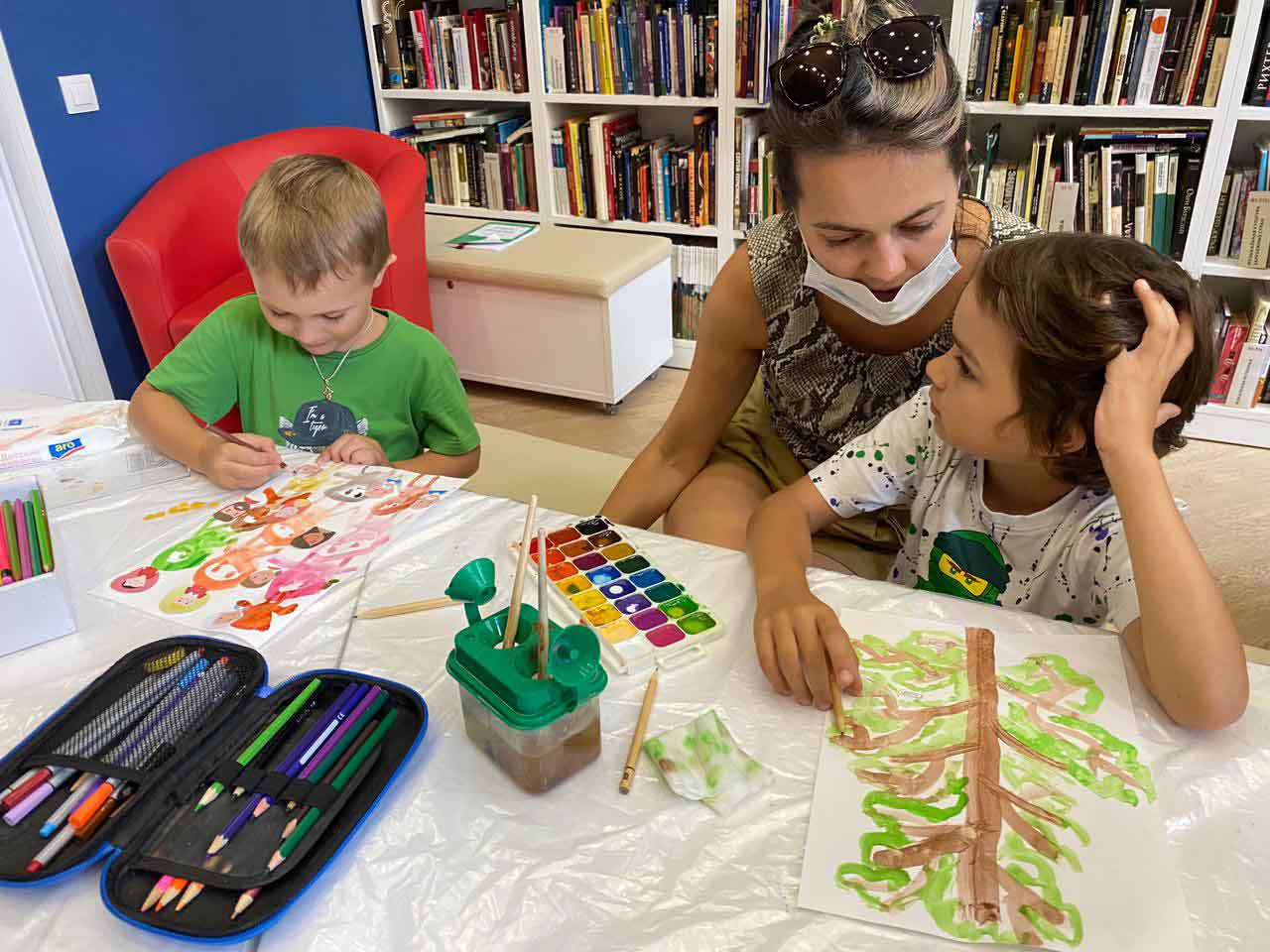 Постер для новости &laquo;День семьи, любви и верности в библиотеках Петроградской стороны&raquo;