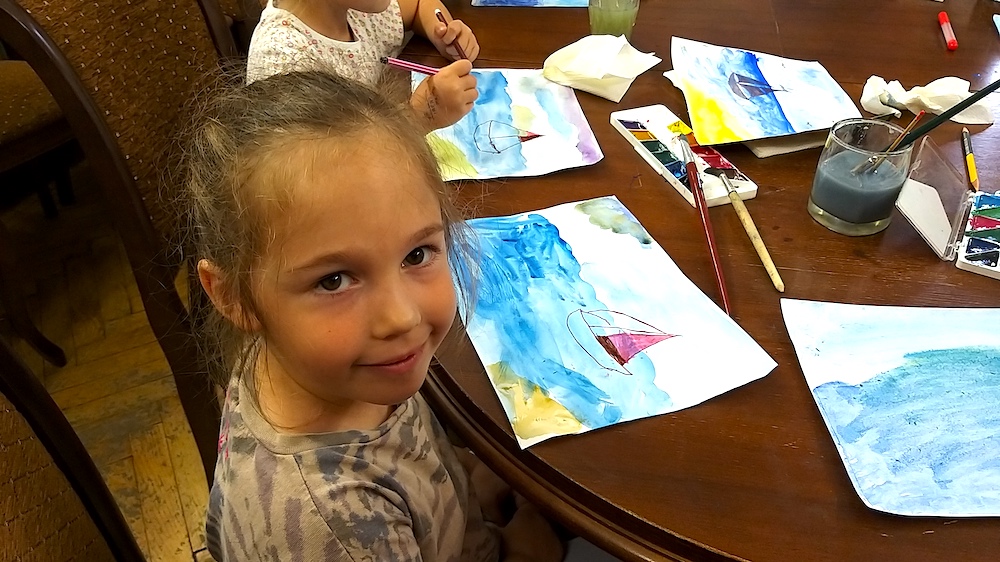 Мастер-класс «Рисуем море» в Юношеской библиотеке имени А. Гайдара