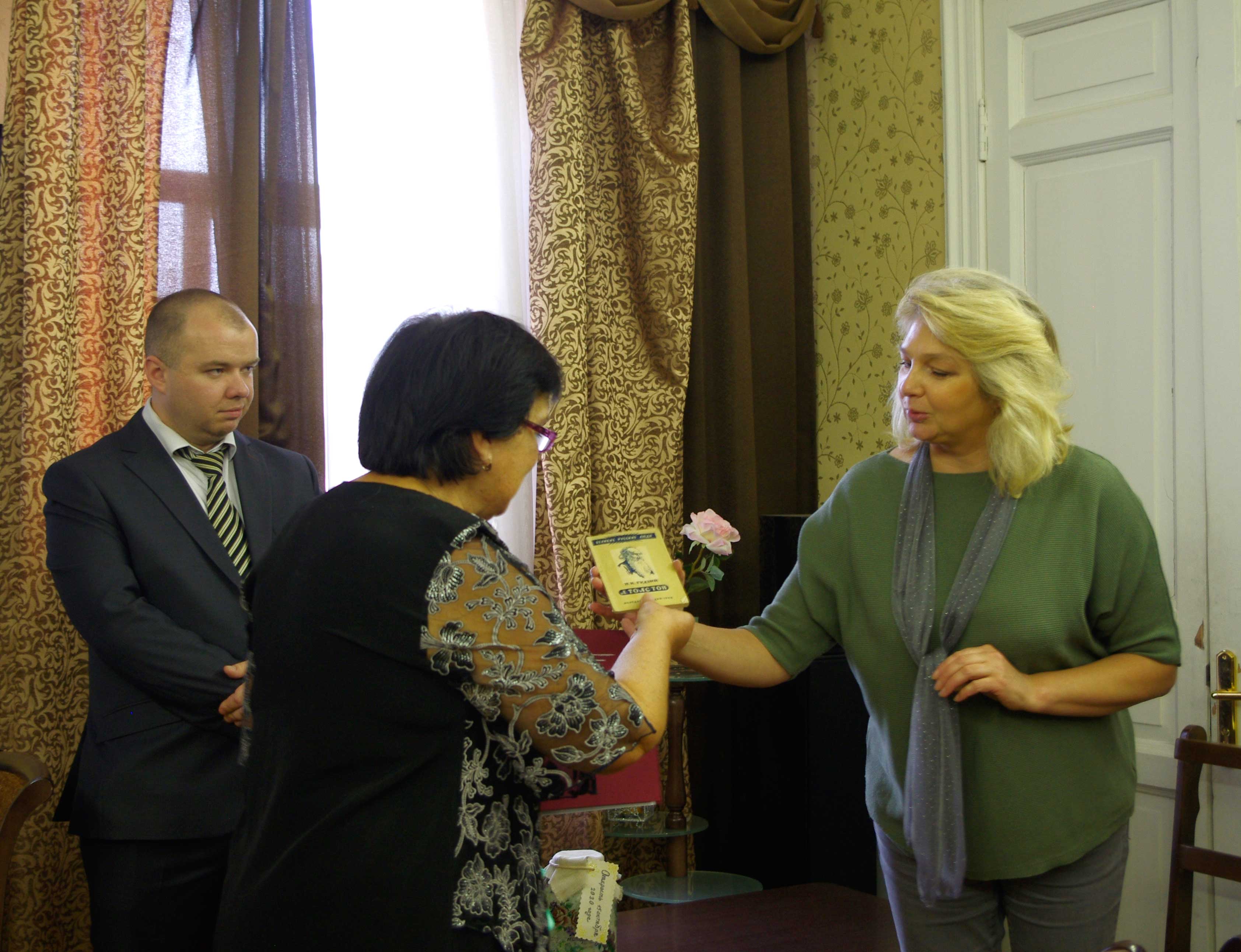 15 октября 2019 года Юношеской библиотеке им А.П. Гайдара исполнилось 89 лет. Библиотека впервые открыла свои двери читателям 15 октября 1930 года.