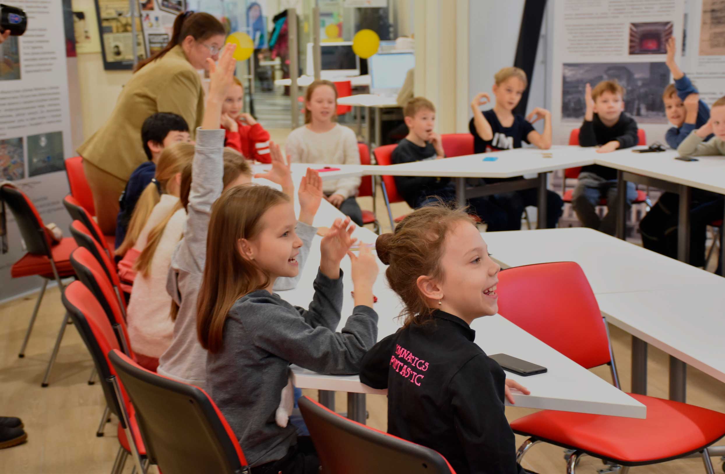 В библиотеке им. В.И. Ленина в выходные прошли финальные мероприятия программы «Говорим словами и без слов» в рамках юбилейного фестиваля «Детские дни в Петербурге».