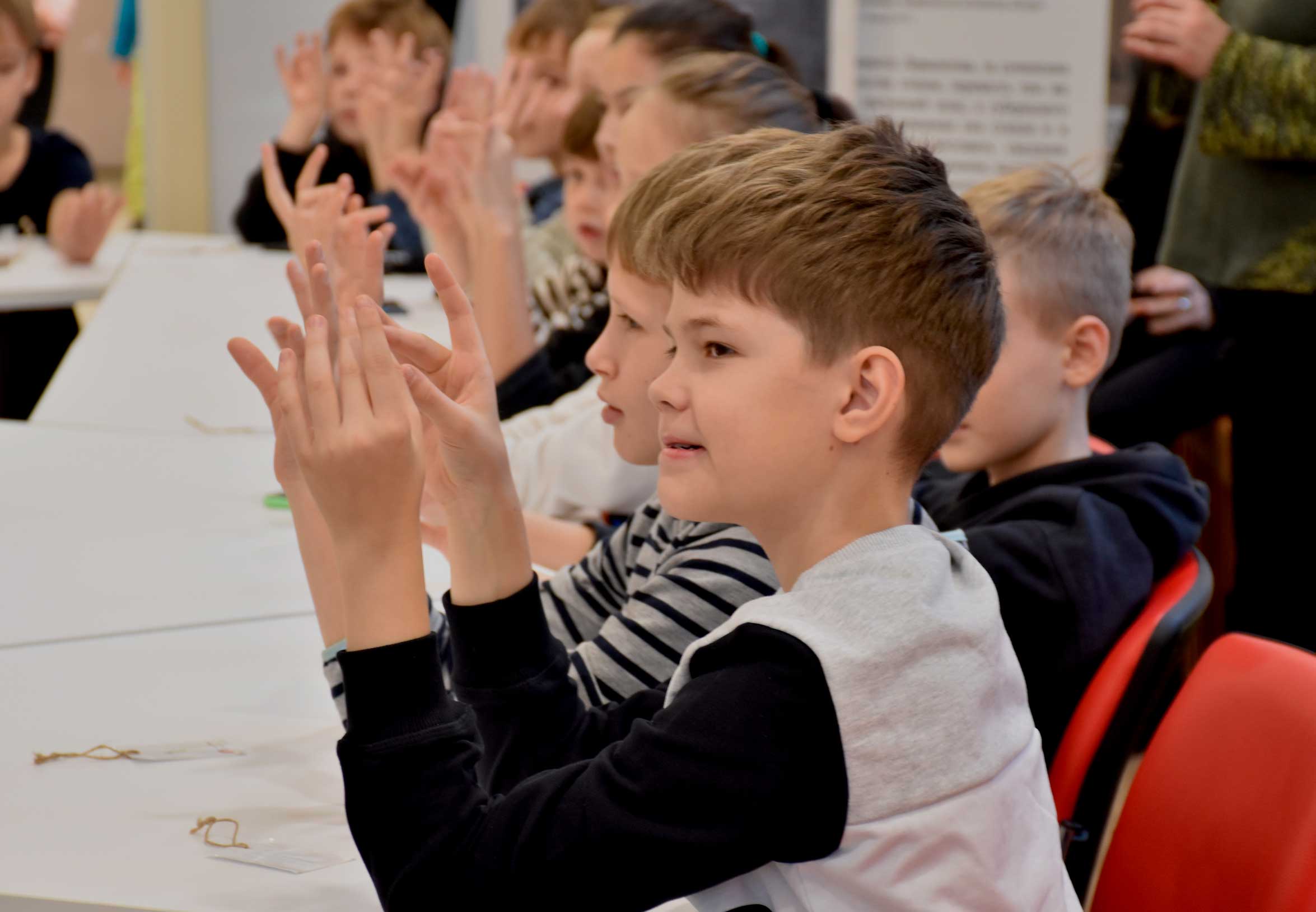 В библиотеке им. В.И. Ленина в выходные прошли финальные мероприятия программы «Говорим словами и без слов» в рамках юбилейного фестиваля «Детские дни в Петербурге».