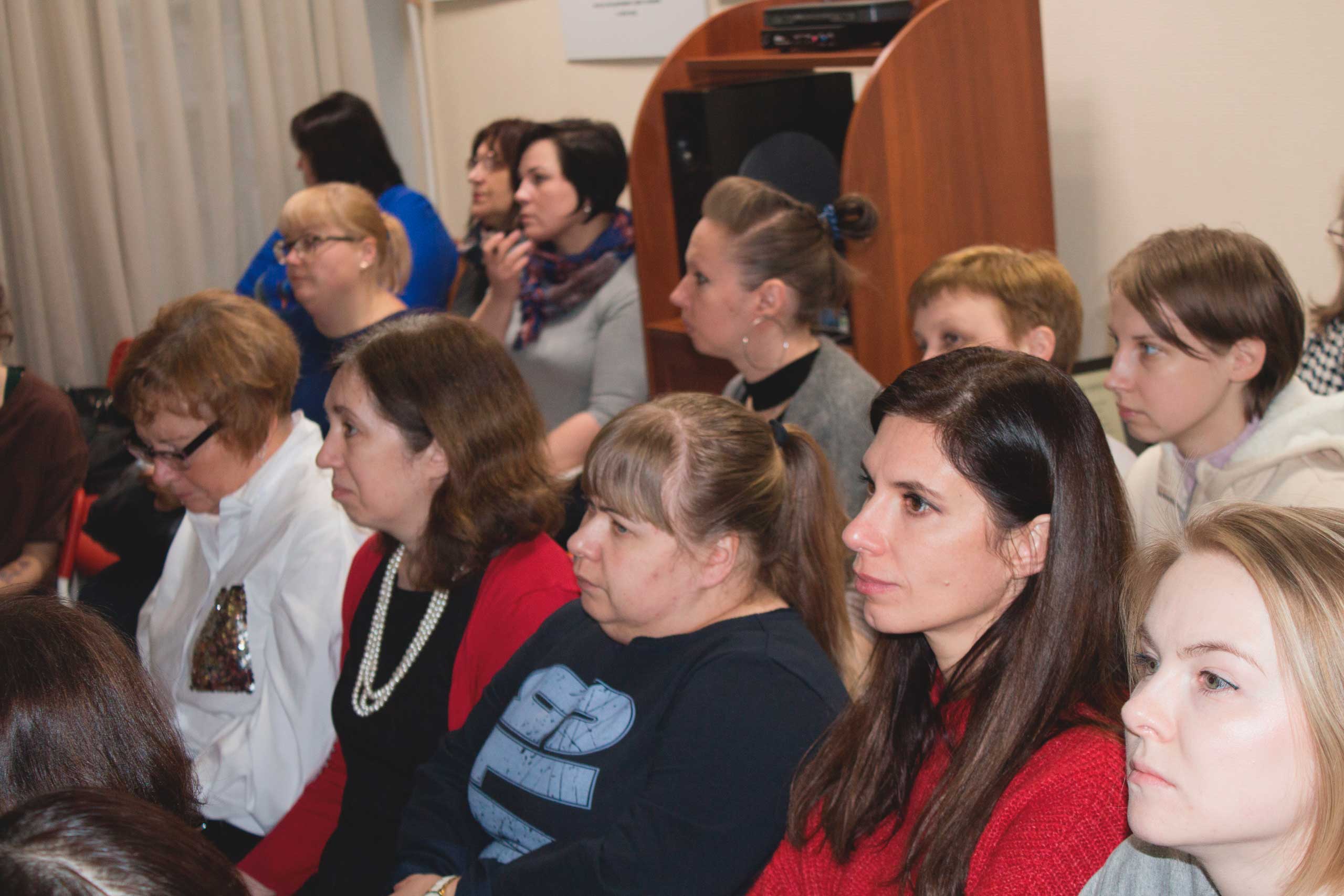 21 ноября в Центральной районной детской библиотеке (Большой пр. ПС, д.18А) прошло второе занятие в рамках городского обучающего проекта для библиотечных специалистов Санкт-Петербурга «Современная шведская детская литература в России: опыт прочтения и реализация читательских практик».