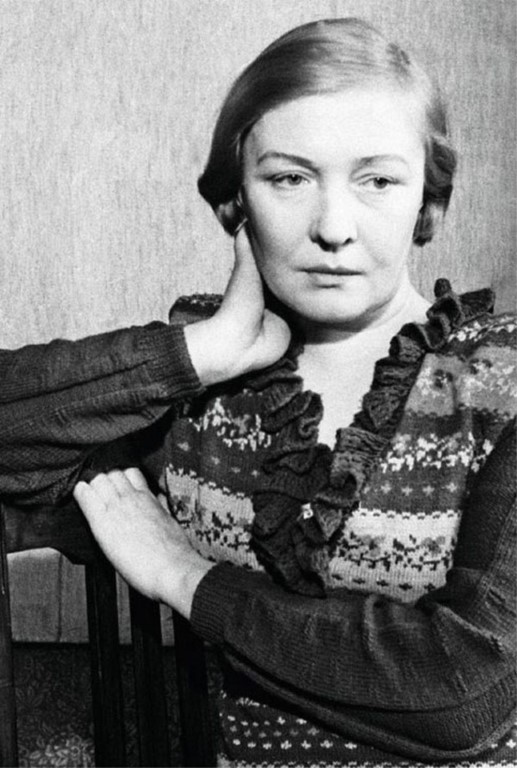 Юношеская библиотека им. А.П. Гайдара продолжает цикл рассказов «История библиотечных коллекций». Сегодня рассказ пойдет о жизни и подвиге поэтессы Ольги Берггольц.