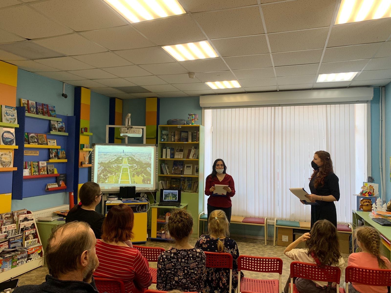 26 февраля во 2-й детской библиотеке (Татарский пер., д.1) прошёл День французской культуры «Франция: свобода, равенство, братство», который объединил в одном зале любителей детской литературы и путешествий