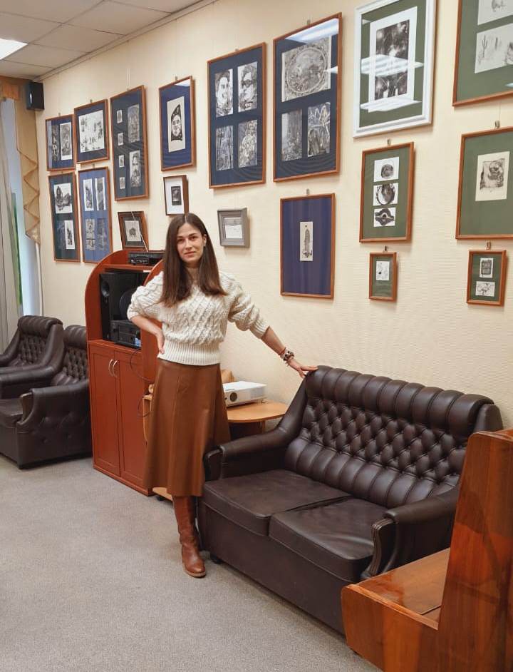 Выставка петербургского художника Анастасии Красавиной «Путешествие в неизведанное»