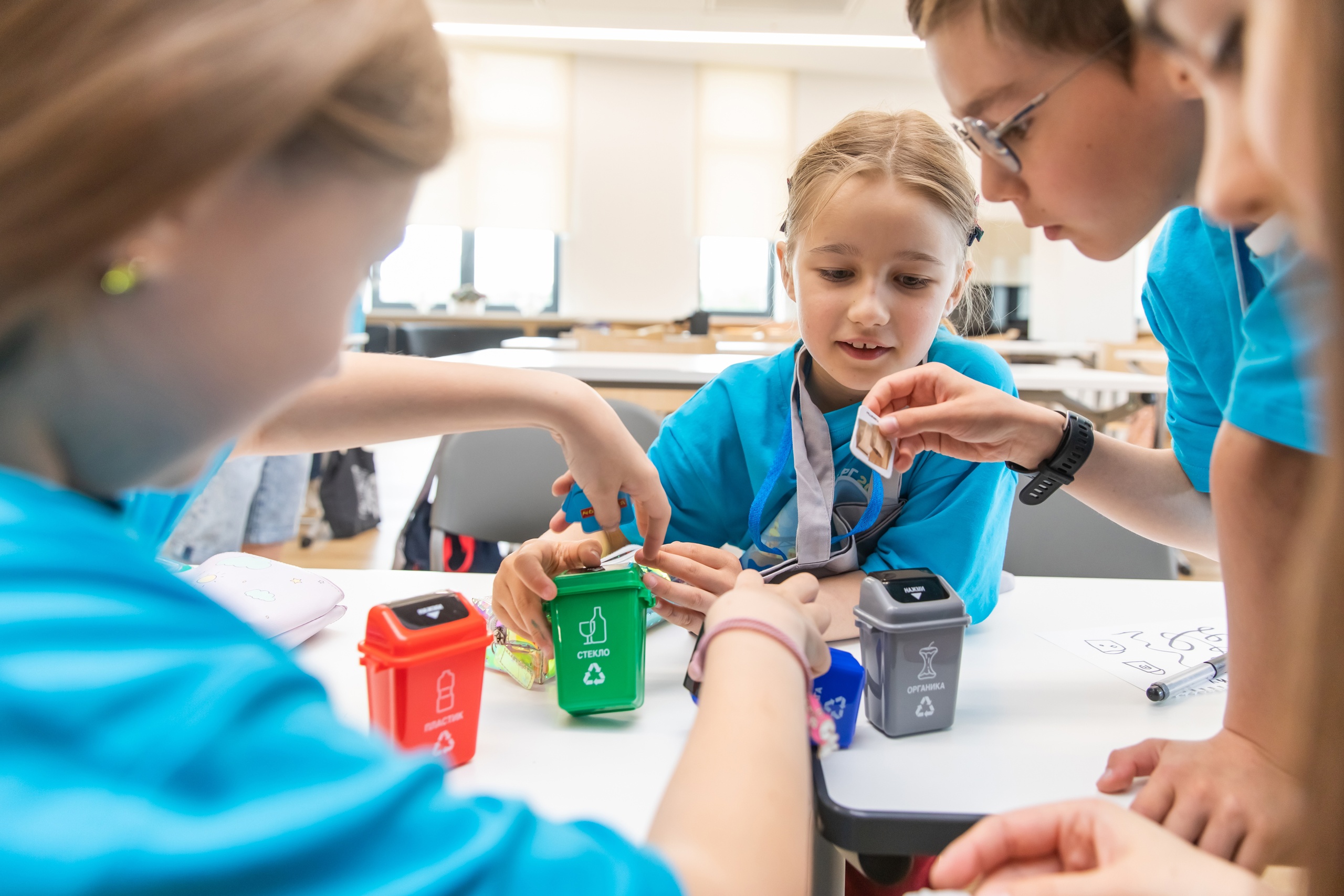 Библиотека книжных героев приняла участие в молодёжном профориентационном форуме «Наноград», который в этом году проходил на площадке «Газпром школы Санкт-Петербург»