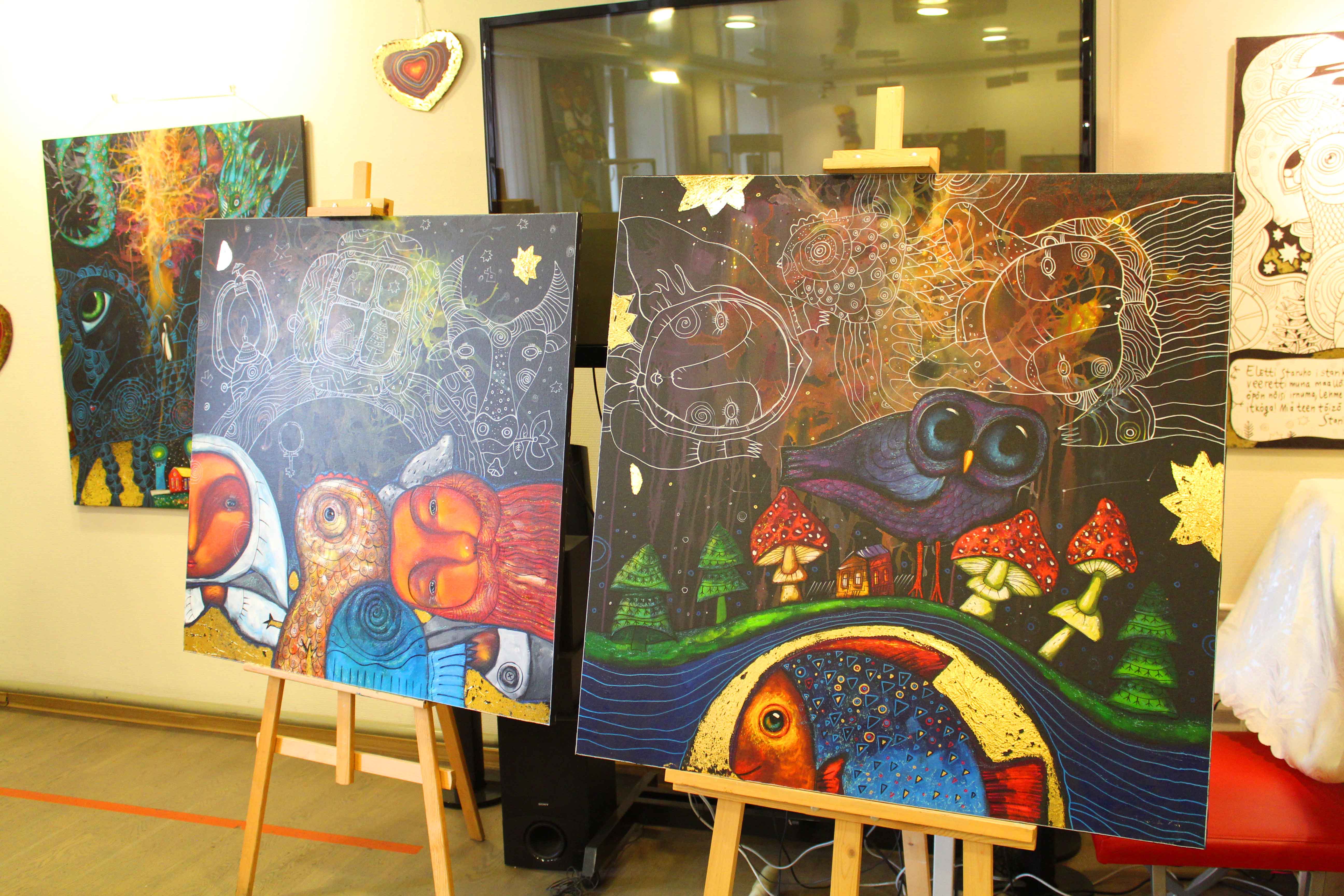 В библиотеке Кировских островов весь июль проходит необычная, яркая выставка «Сказки народа Водь». Посетители выставки имеют уникальную возможность первыми увидеть иллюстрации художника Валериуса к сборнику сказок вожан.