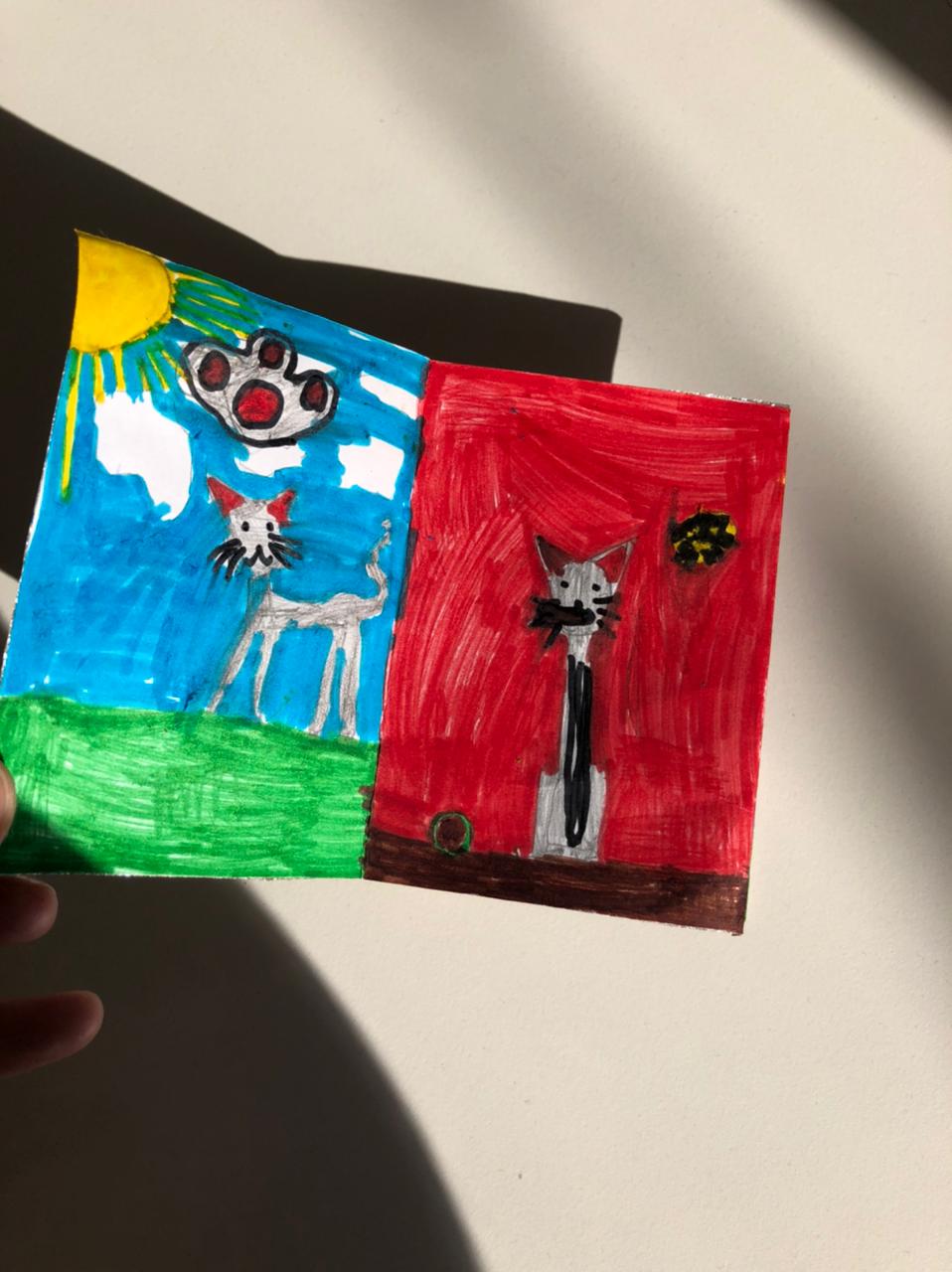 21 июля в Библиотеке Ленина (ул. Воскова, 2) в рамках проекта «Книжное путешествие в лето» состоялся еще один детский мастер-класс по созданию книжки-раскладушки.