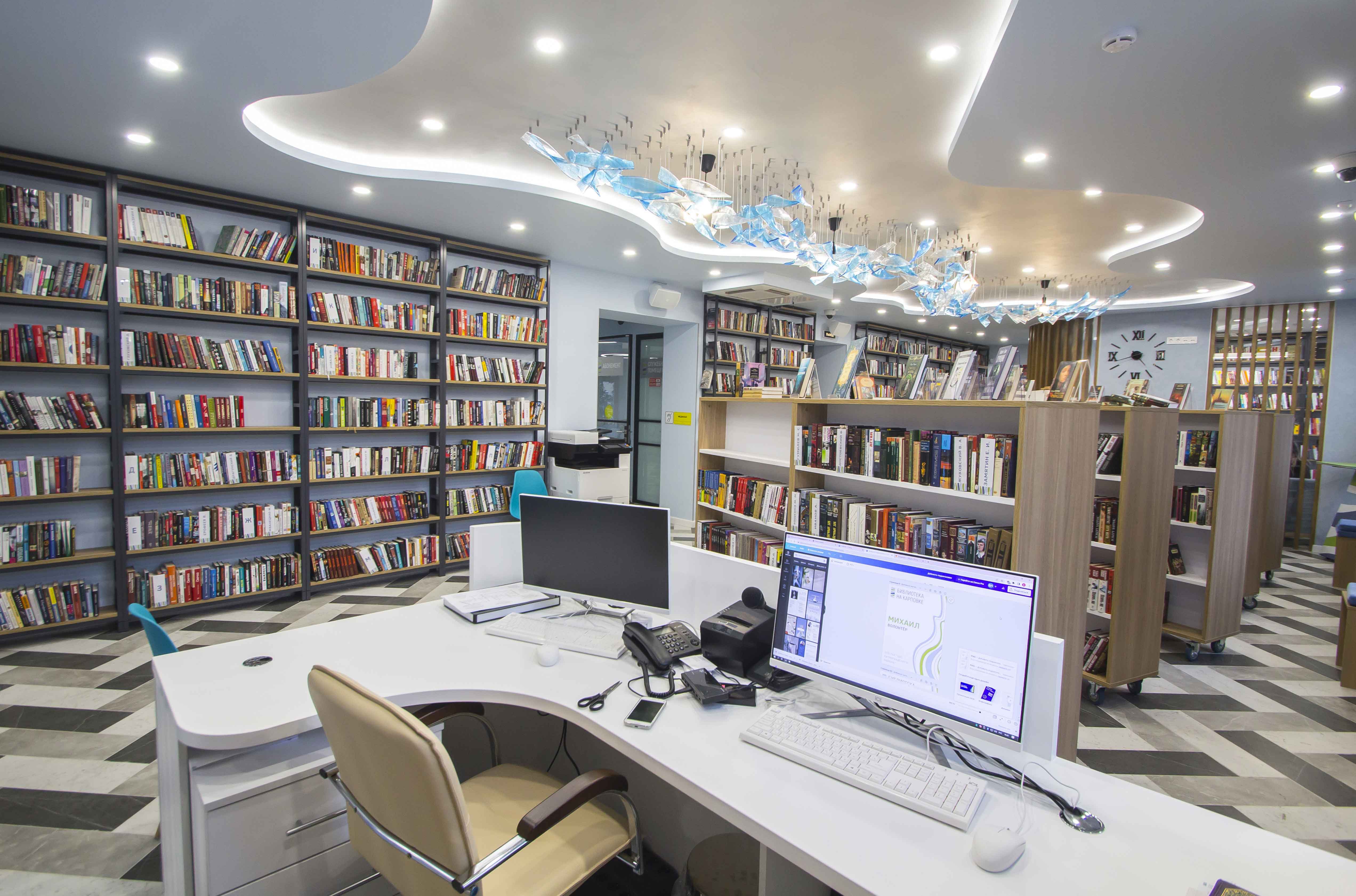 Библиотека на Карповке - это очередной проект модернизации библиотечного пространства на Петроградской стороне.