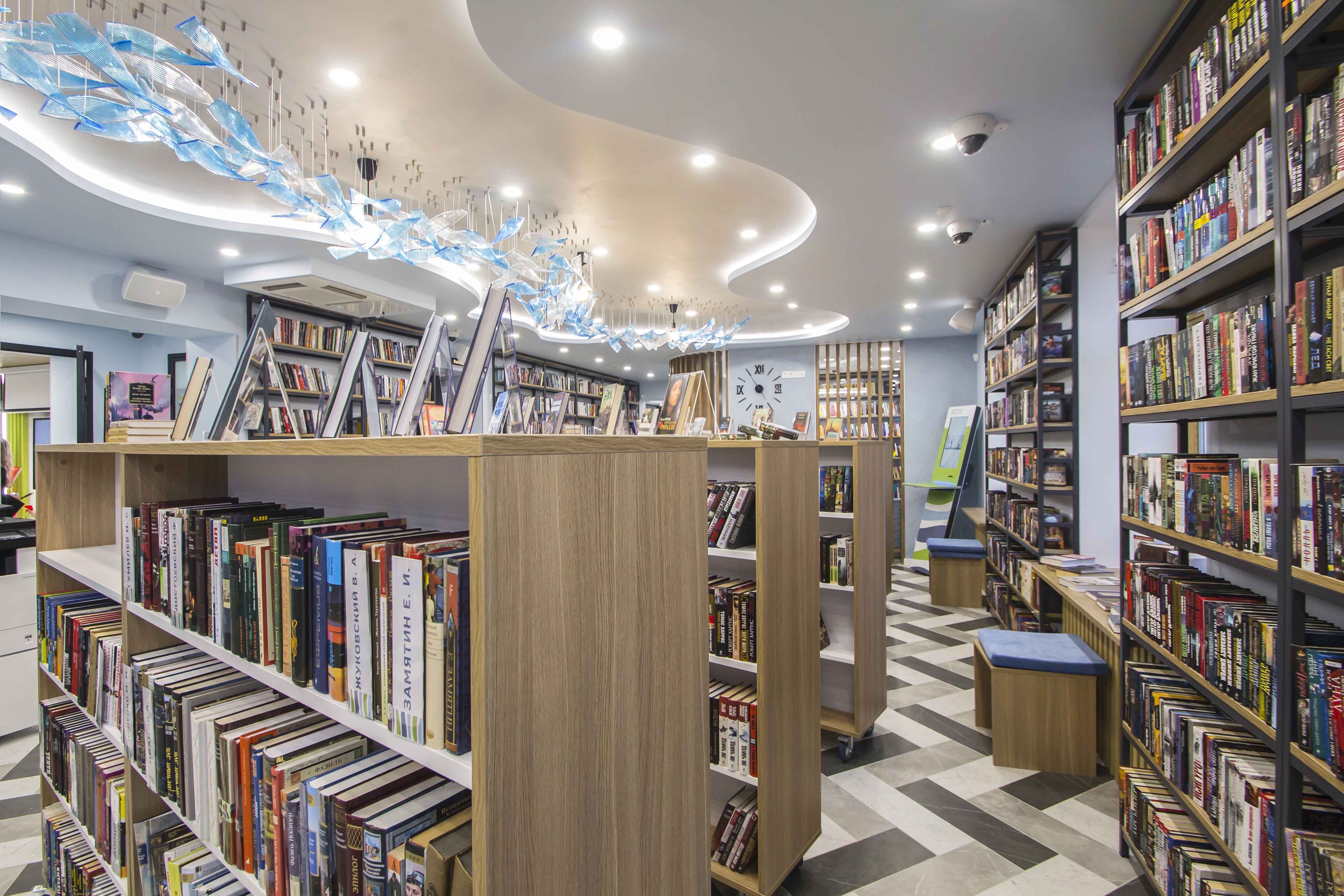 Библиотека на Карповке - это очередной проект модернизации библиотечного пространства на Петроградской стороне.