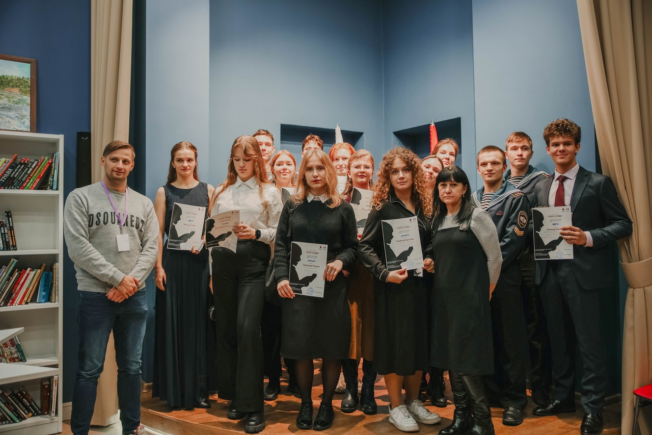 В рамках программы состоялся творческий конкурс для участников в возрасте от 10 до 25 лет по двум номинациям: «Художественное чтение. Поэзия» и «Художественное чтение. Проза»