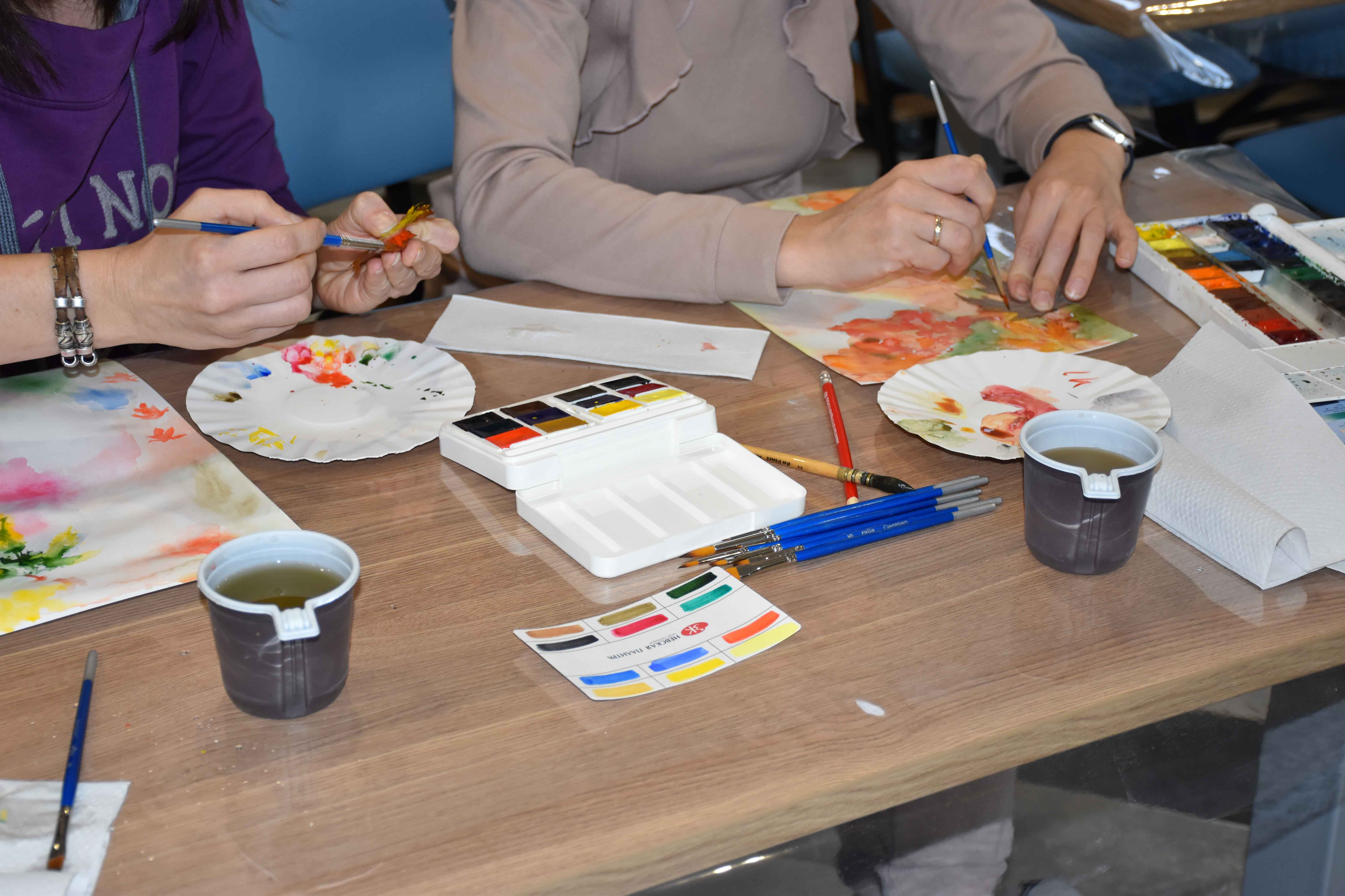 Акварель как техника изображения занимает промежуточное положение между живописью и графикой