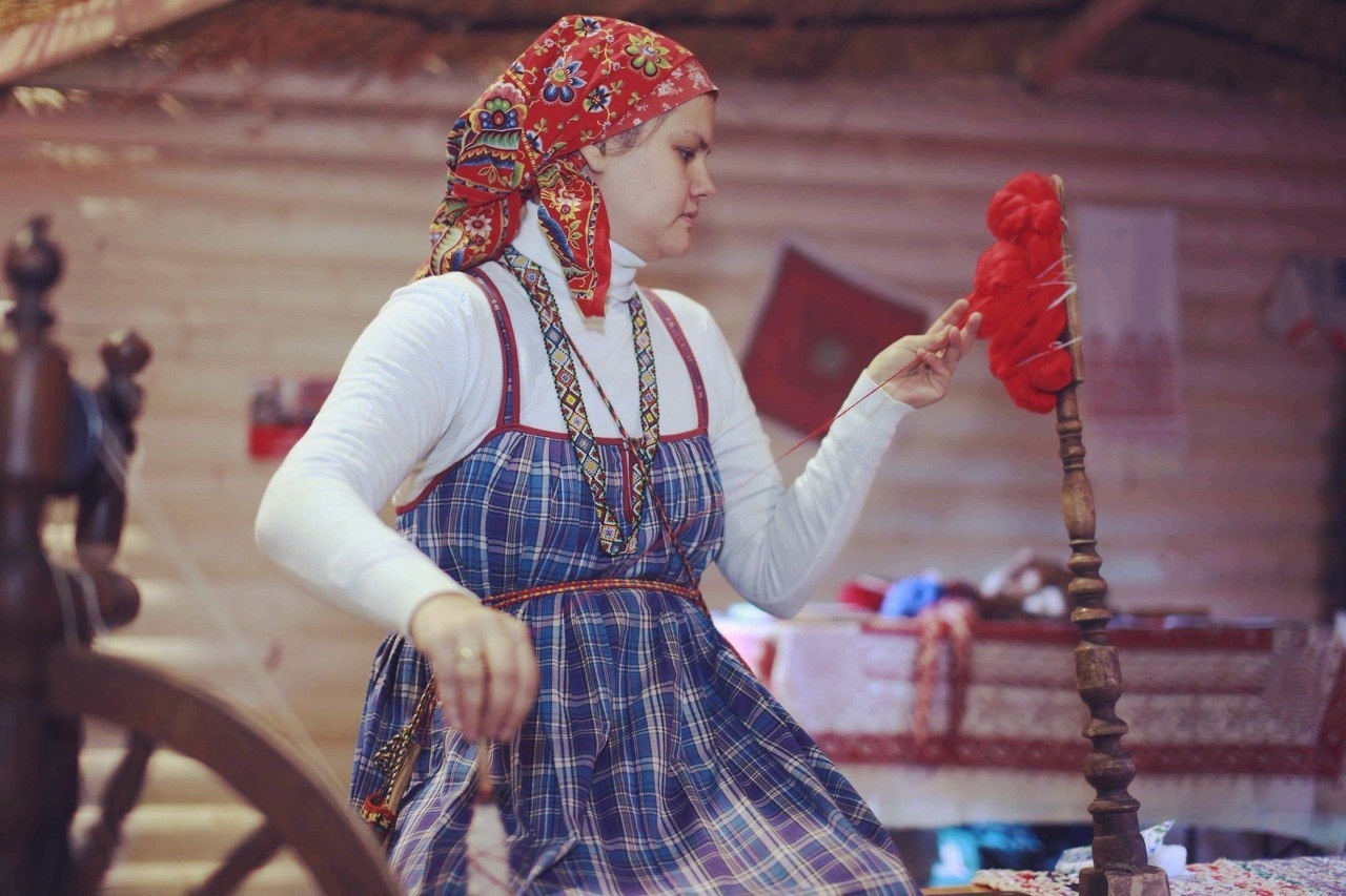 Победителем в спецноминации «За многолетнюю деятельность по сохранению народной традиции» стала Библиотека Кировских островов