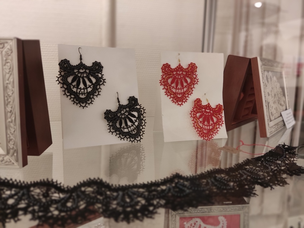 Победителем в спецноминации «За многолетнюю деятельность по сохранению народной традиции» стала Библиотека Кировских островов