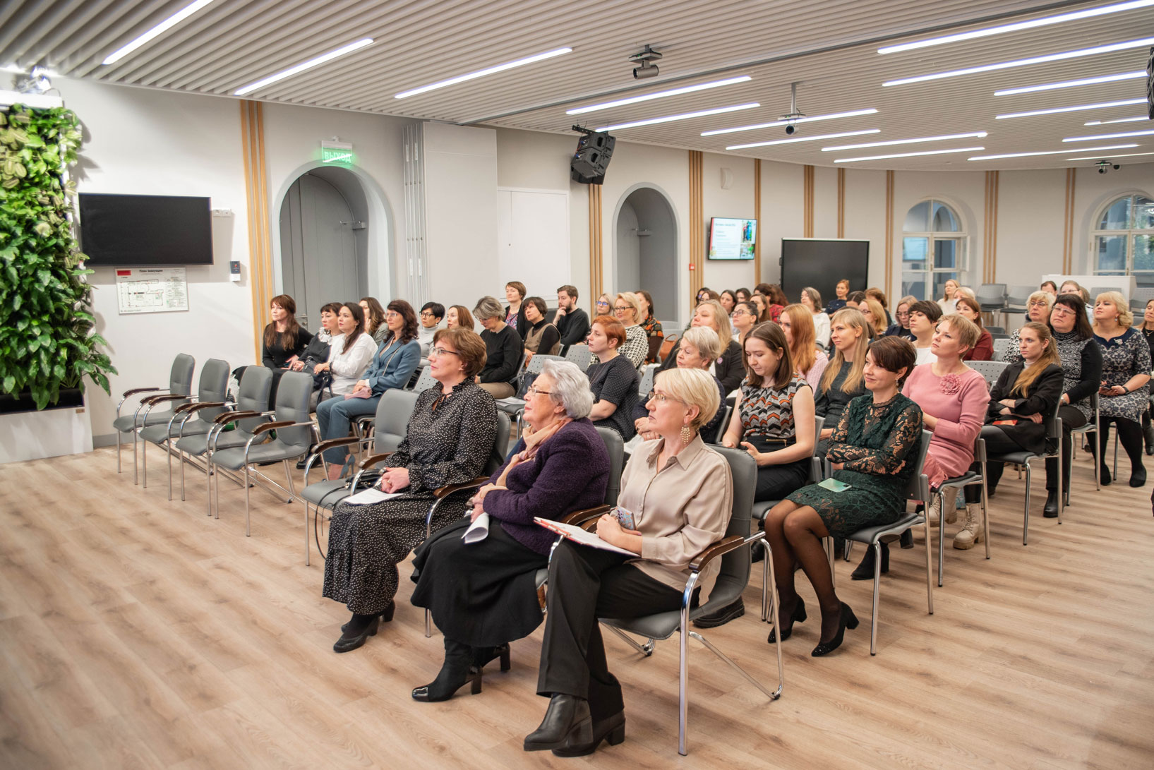 «Книгаверситет» объединяет конкурсы профессионального мастерства, сетевые акции и фестивали, а также разовые мероприятия
