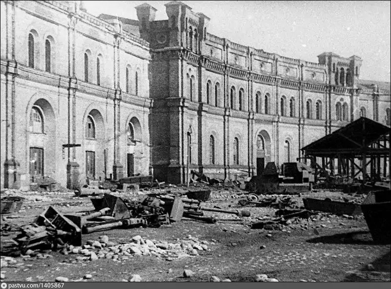 Танко-ремонтные мастерские на территории Музея артиллерии, 1943-1944 гг.