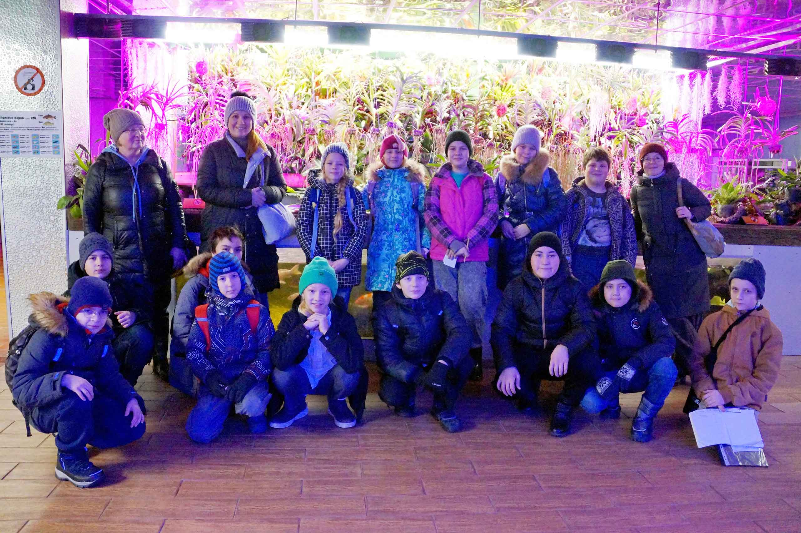 19 января юные писатели, участники литературного конкурса «Мистер Лис» и зоологи Эколого-биологического центра «Крестовский остров» посетили Ленинградский зоопарк