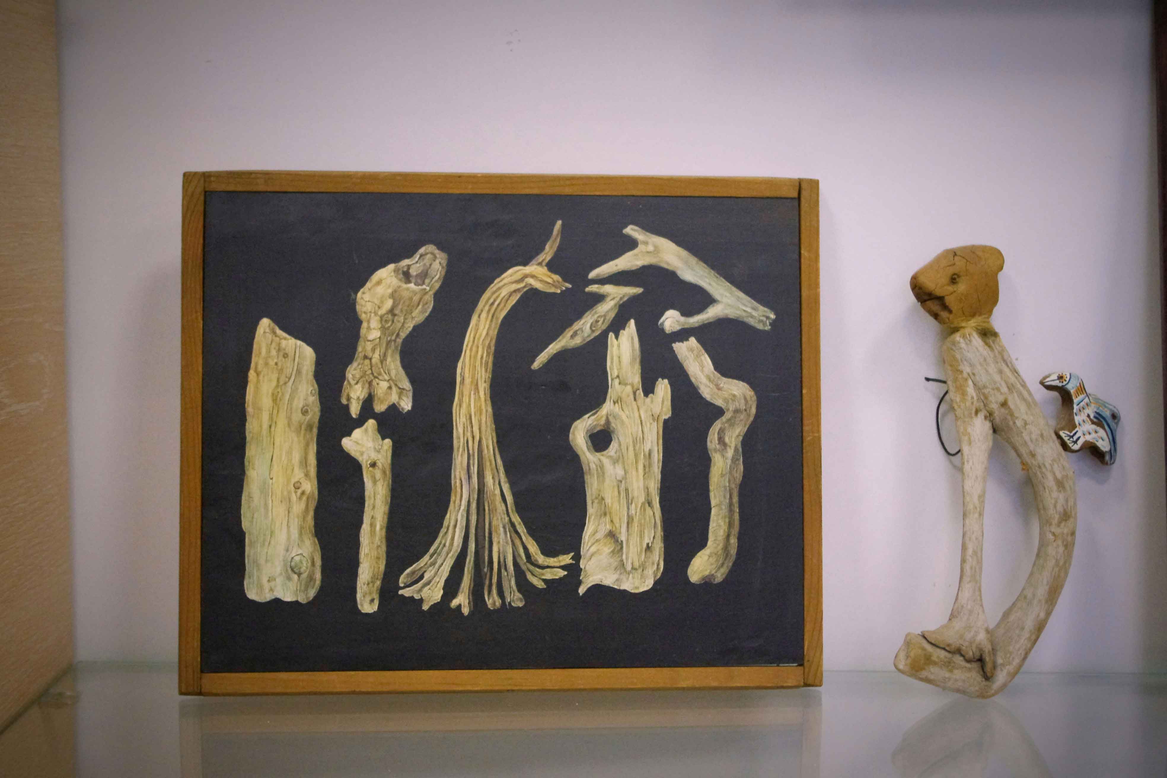 5 февраля в 3-й районной библиотеке (Троицкая пл. П.С., д. 1) открылась авторская выставка Оксаны Балезиной «НатюрморДы». Здесь представлены как живопись, так и декоративно-прикладные работы: все они объединены общей темой – живая природа. 