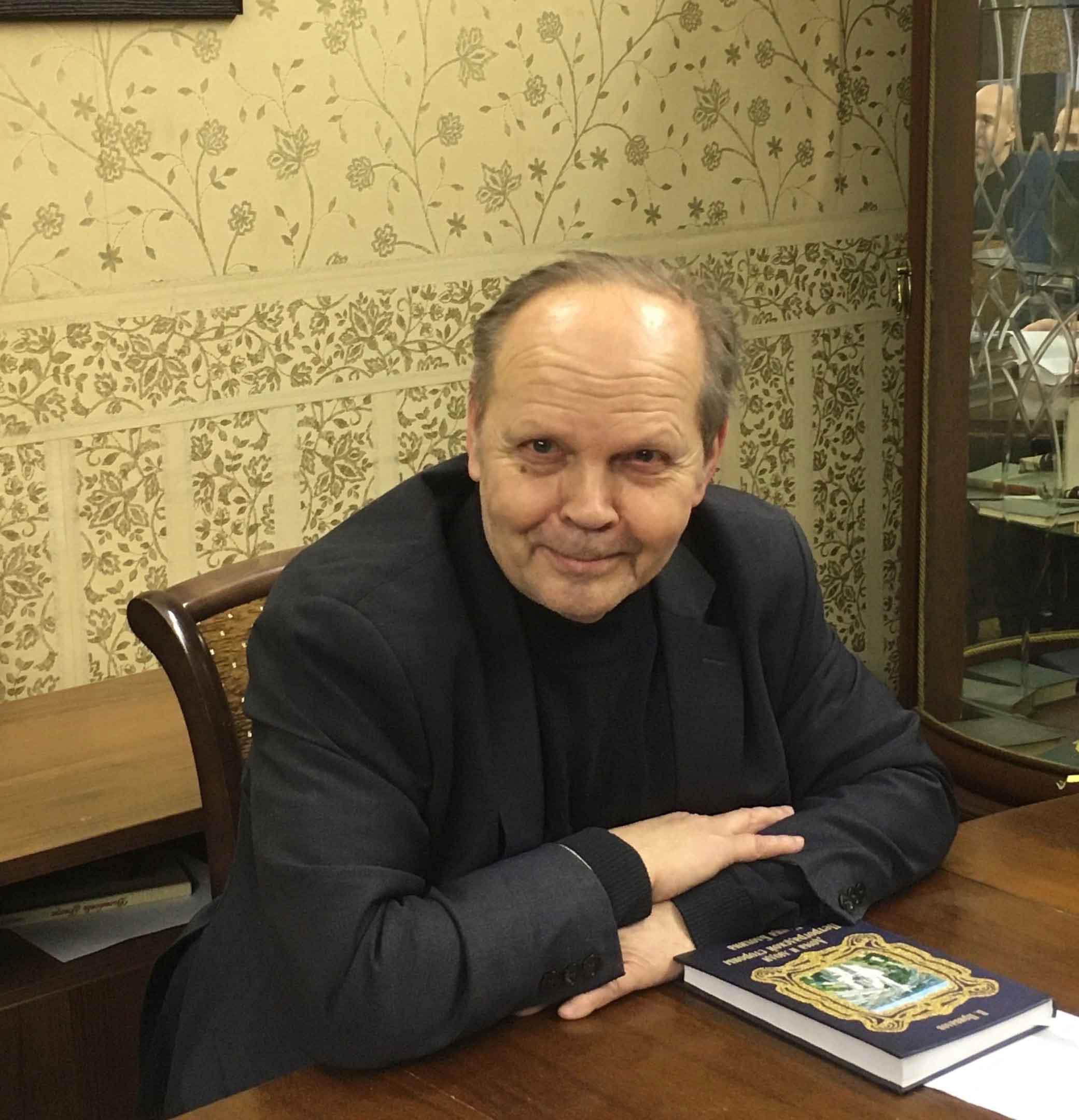 4 февраля в Юношеской библиотеке имени А. П. Гайдара (Большой пр. П.С., д. 18) состоялась презентация книги писателя-краеведа Валентина Дмитриевича Привалова «Улица Блохина» из серии «Дома и люди Петроградской стороны»