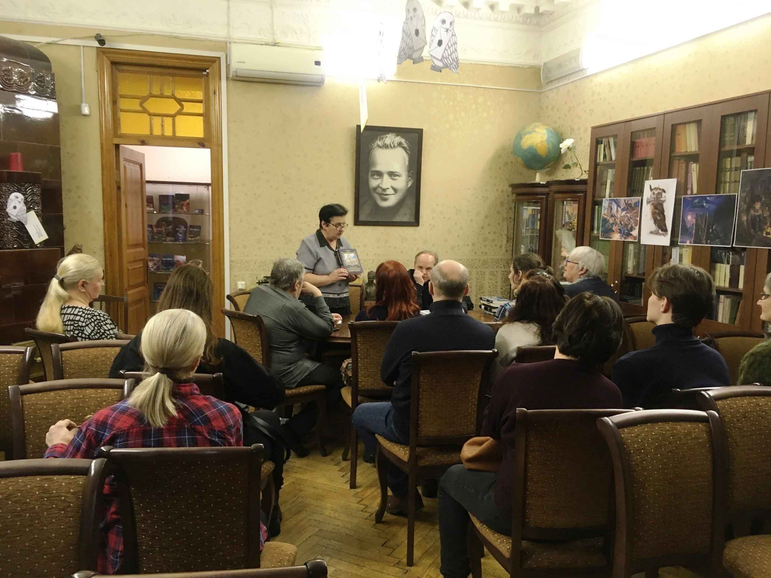 4 февраля в Юношеской библиотеке имени А. П. Гайдара (Большой пр. П.С., д. 18) состоялась презентация книги писателя-краеведа Валентина Дмитриевича Привалова «Улица Блохина» из серии «Дома и люди Петроградской стороны»