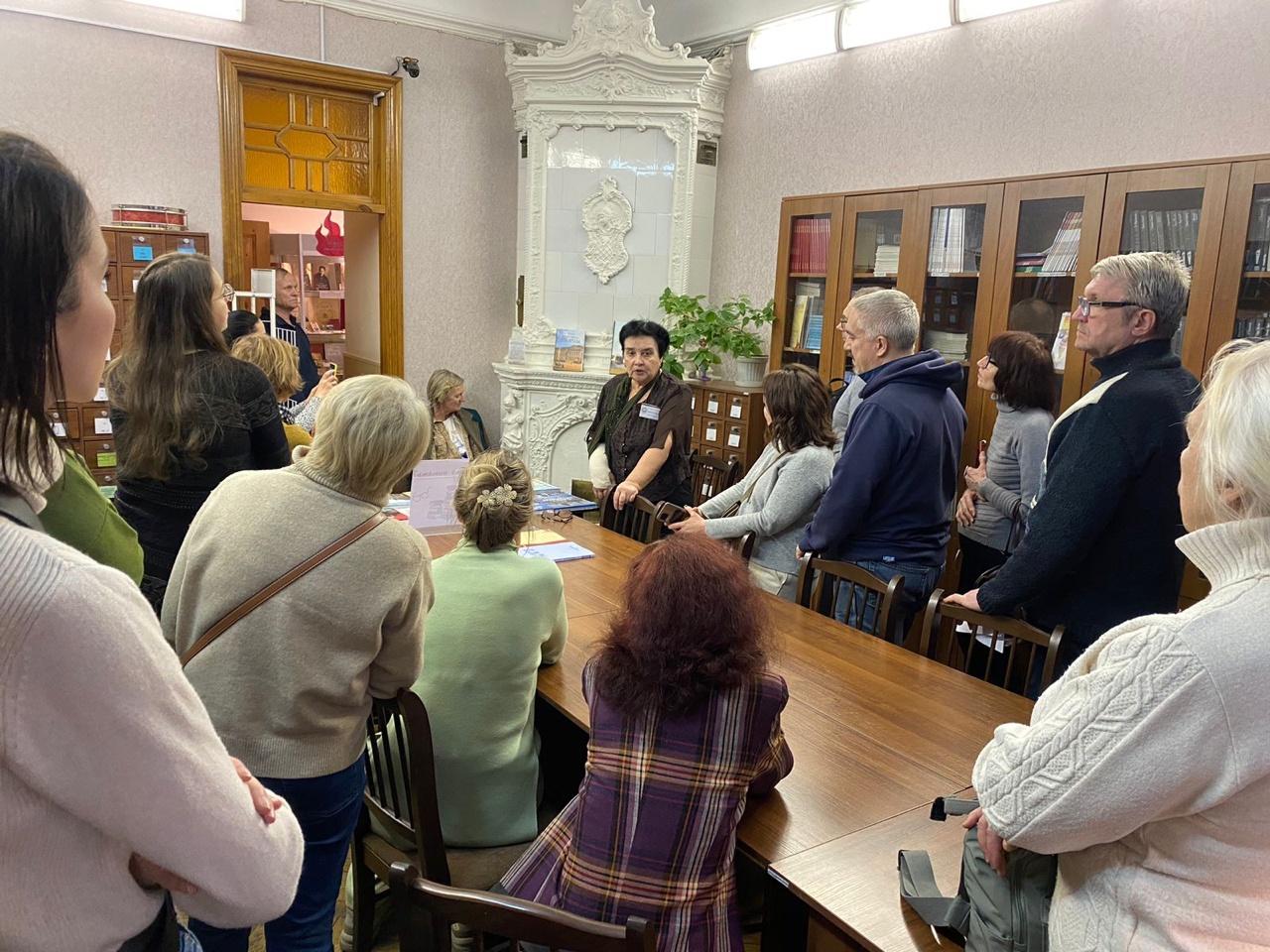 В праздничные дни февраля на экскурсию «История библиотеки в доходном доме на Петроградской стороне» пришло много новых гостей