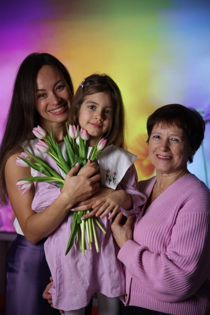 В рамках фотопроекта прошла бесплатная декорированная фотосессия в оборудованных интерьерах