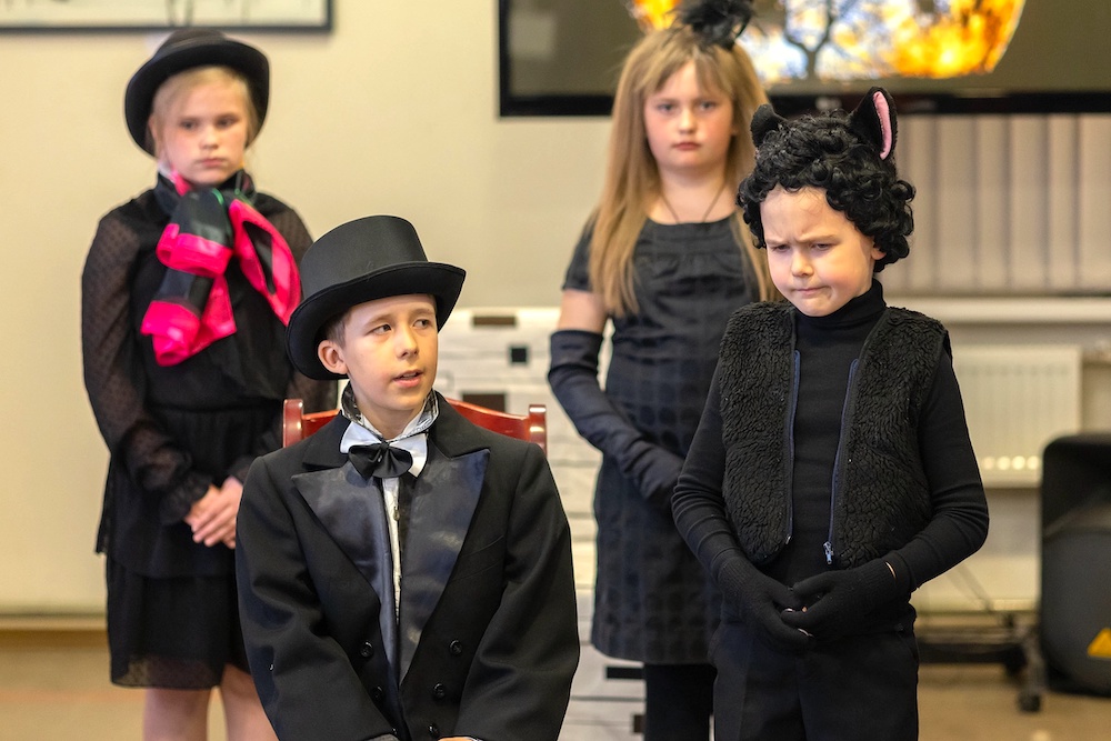 Мистический спектакль «Не шалю, никого не трогаю» по роману Михаила Булгакова «Мастер и Маргарита»