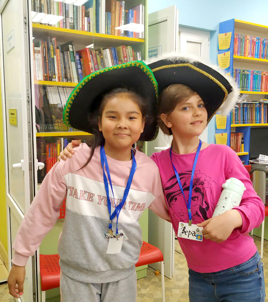 «Изменить мир»: во 2-й детской библиотеке прошла пятидневная творческая лаборатория для детей мигрантов