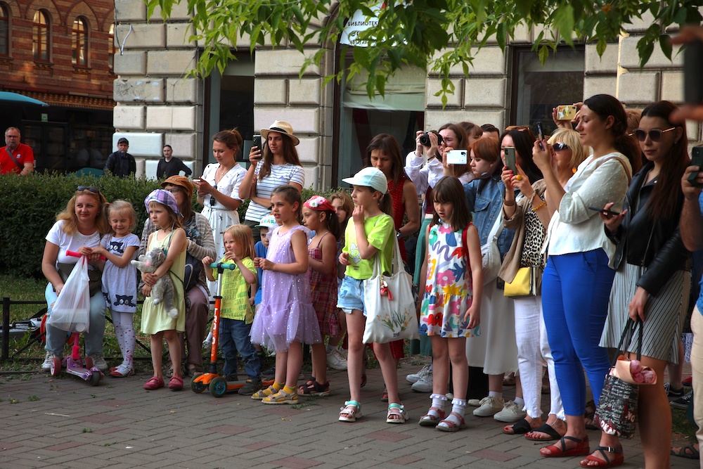 В Библиотеке имени В. И. Ленина прошел фестиваль «ЭТНОмир», посвященный Дню России