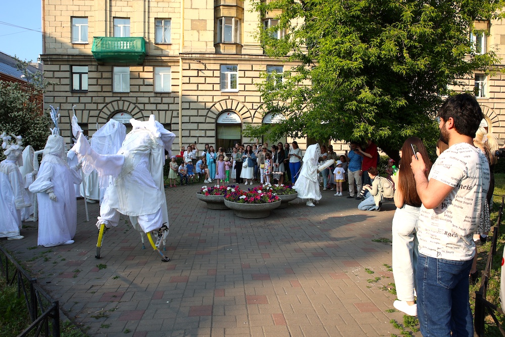 В Библиотеке имени В. И. Ленина прошел фестиваль «ЭТНОмир», посвященный Дню России