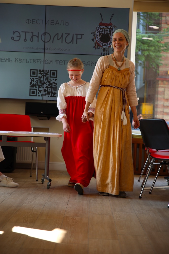 В Библиотеке имени В. И. Ленина прошел фестиваль «ЭТНОмир», посвященный Дню России