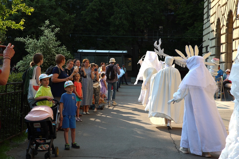 В Библиотеке имени В. И. Ленина прошел фестиваль «ЭТНОмир», посвященный Дню России