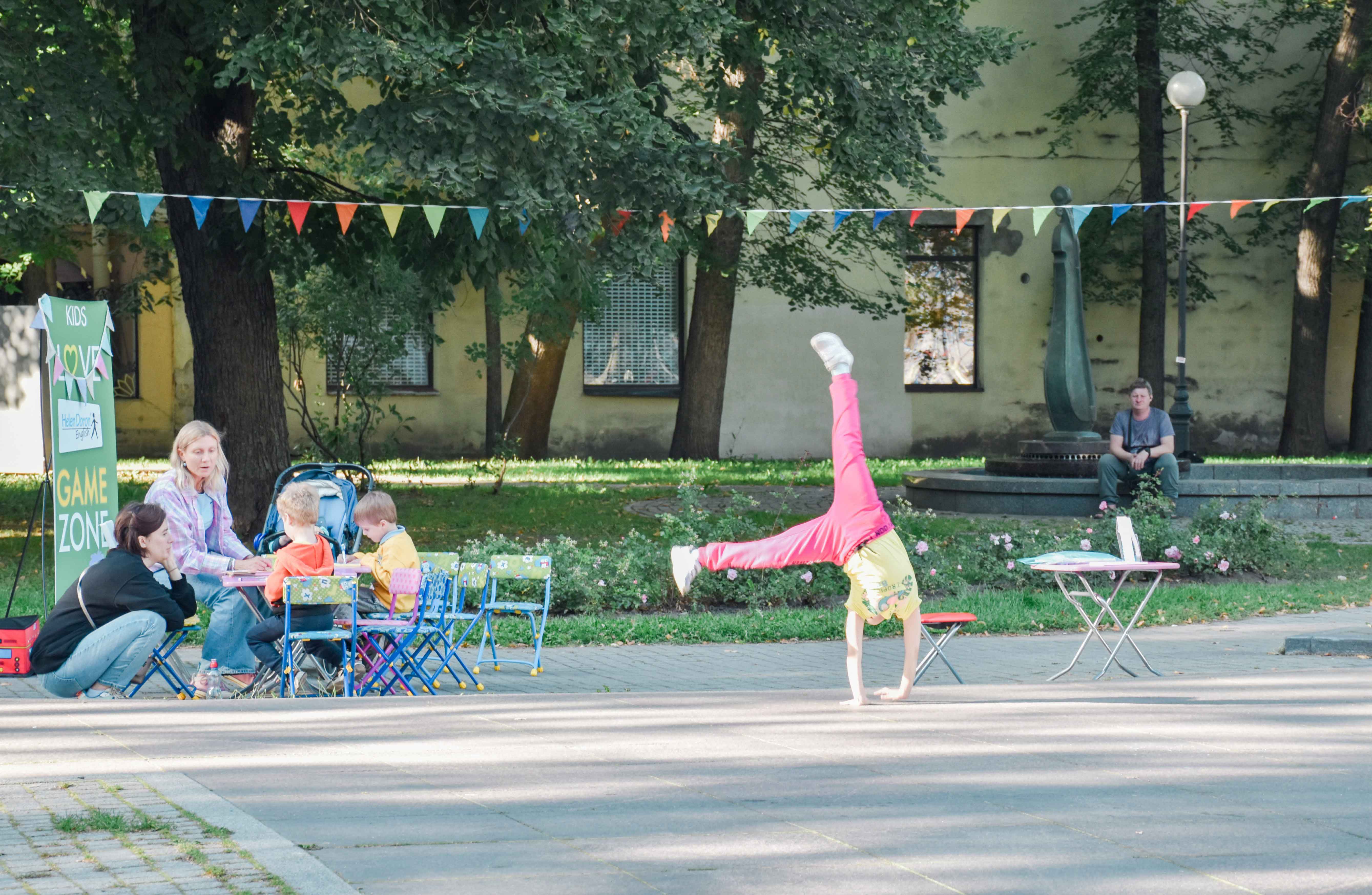 Семейный фестиваль грамотности в сквере Андрея Петрова