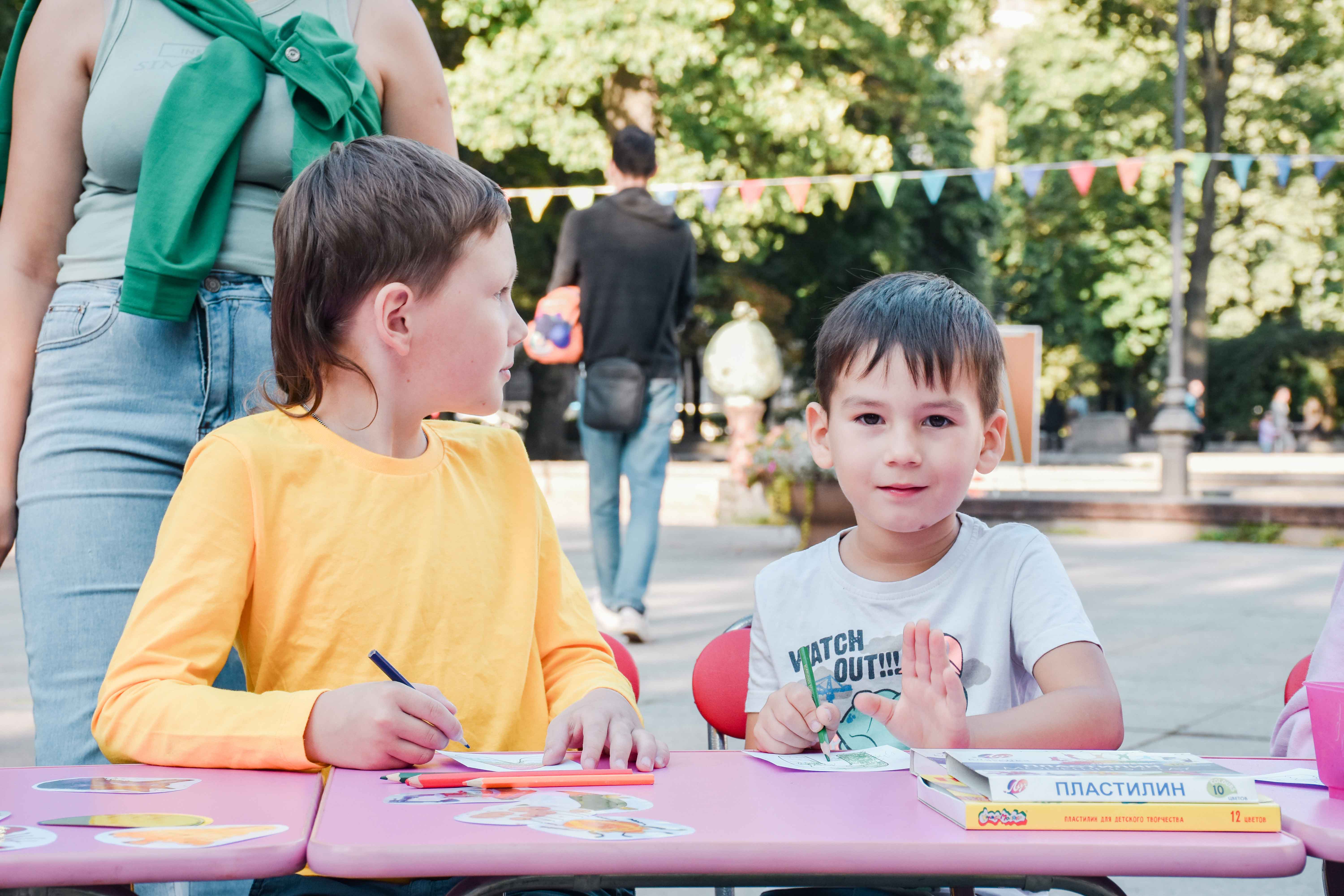 Семейный фестиваль грамотности в сквере Андрея Петрова