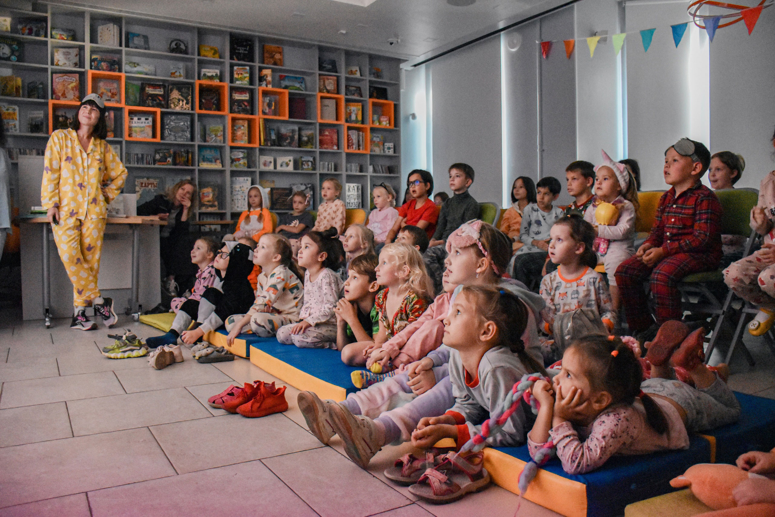 Библиотеке книжных героев 2 года!