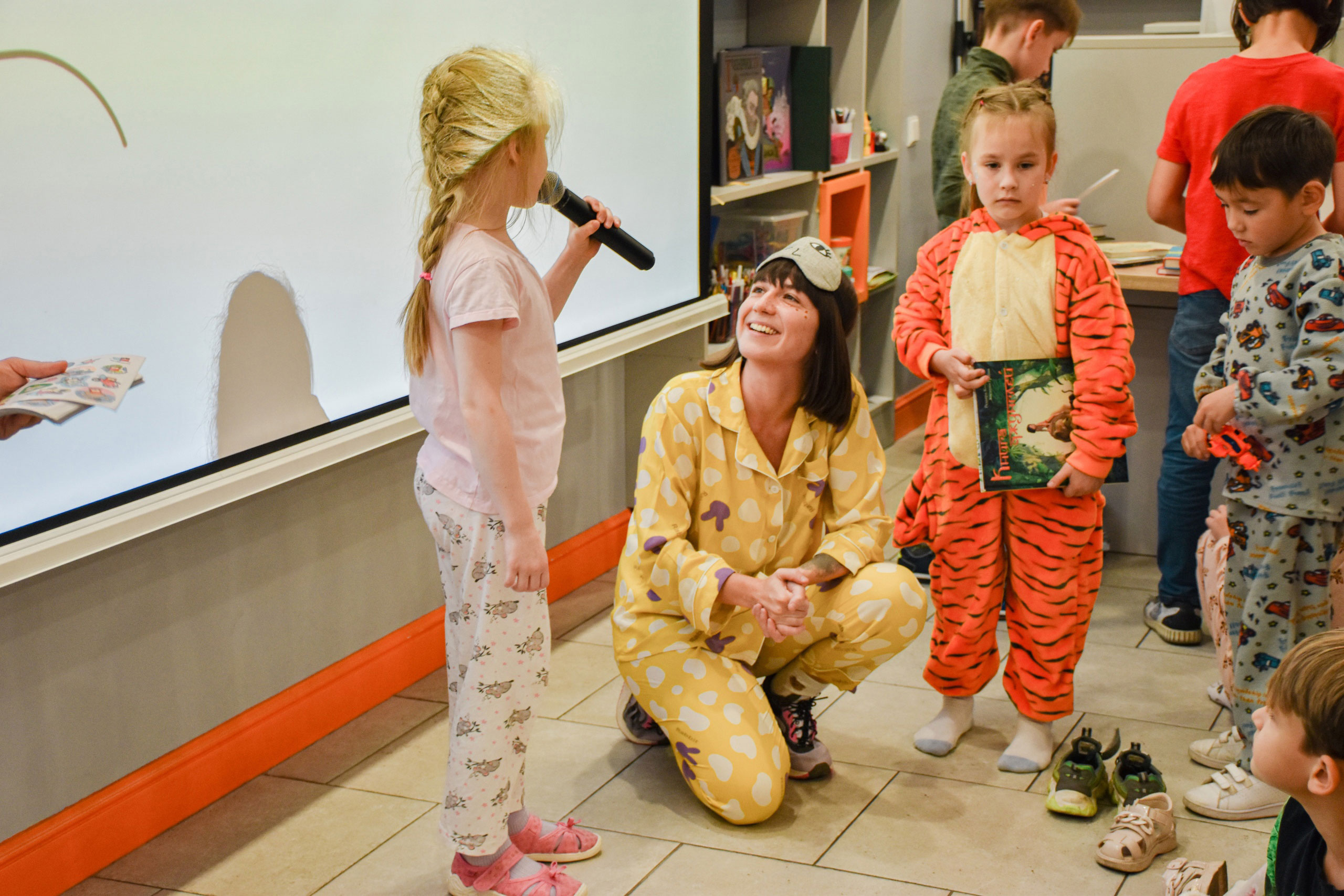 Библиотеке книжных героев 2 года!