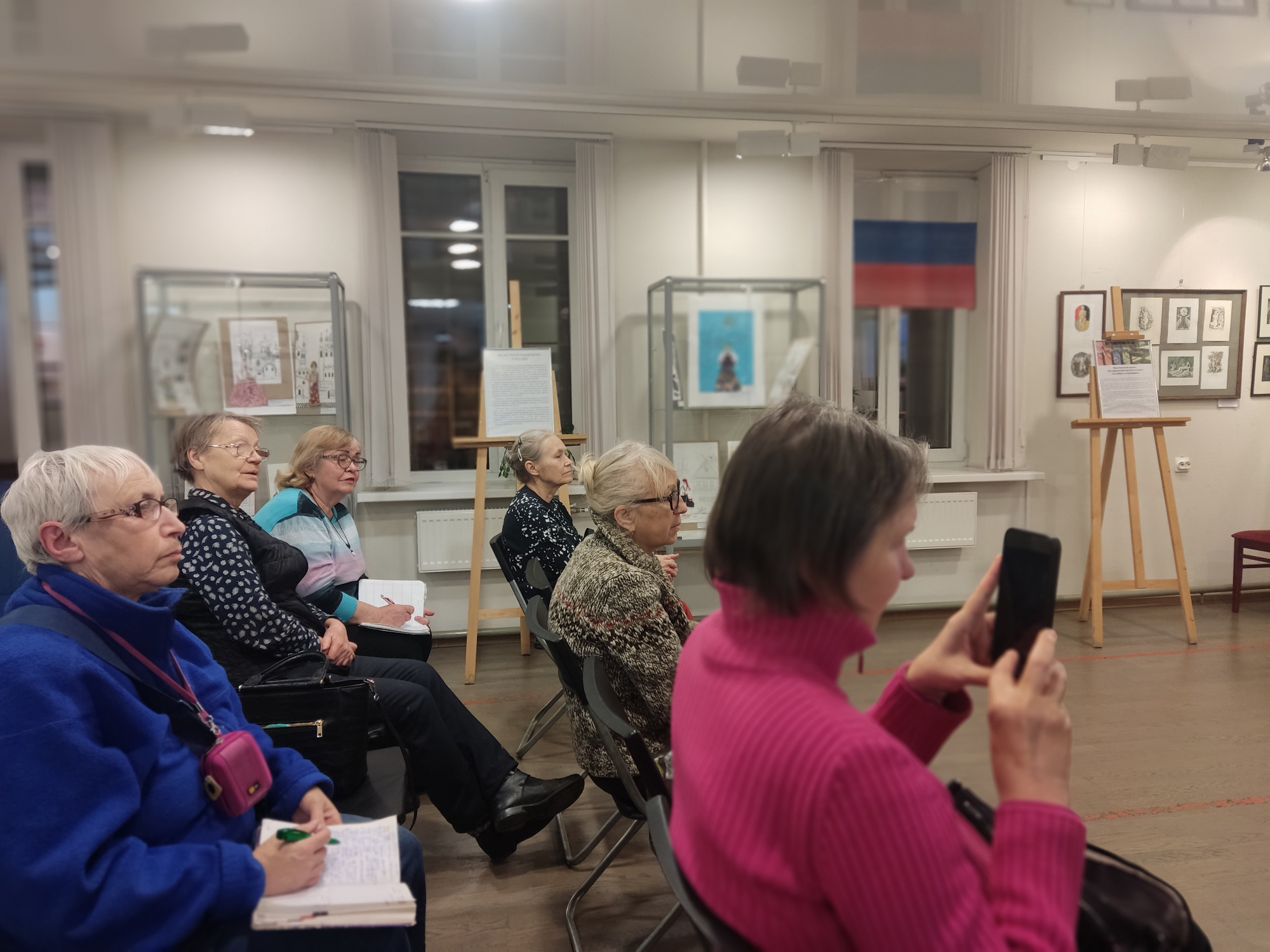 В библиотеке Кировских островов состоялась встреча «Путешествуем по России. Москва купеческая»