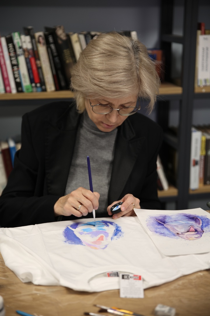 Мастер-класс по кастомизации футболок в Библиотеке на Карповке