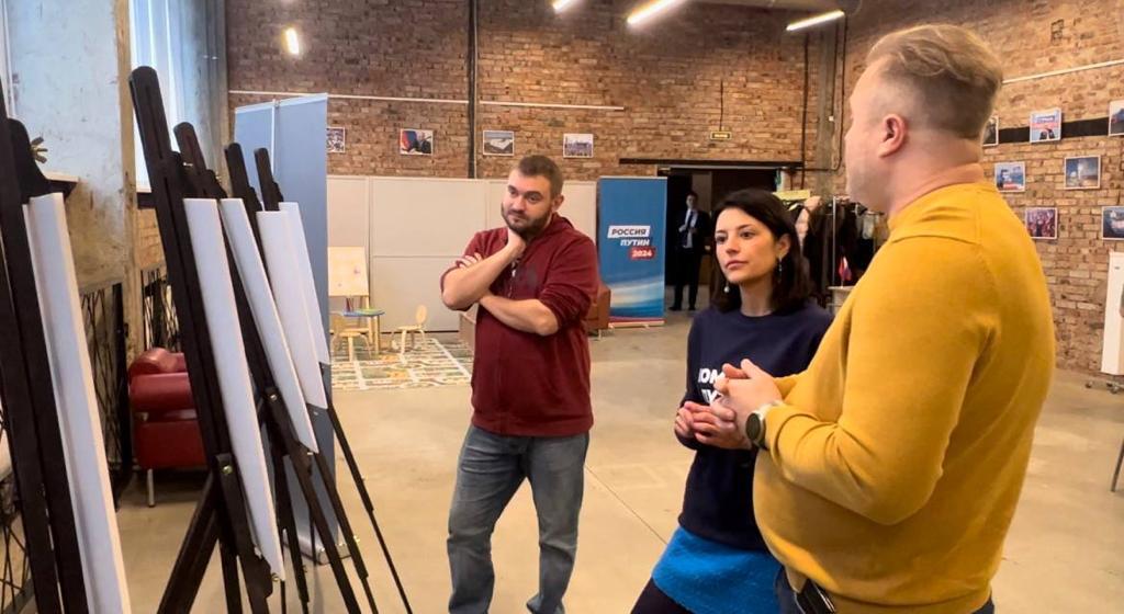 Выставка Библиотек Петроградской стороны о Данииле Гранине путешествует по Петербургу